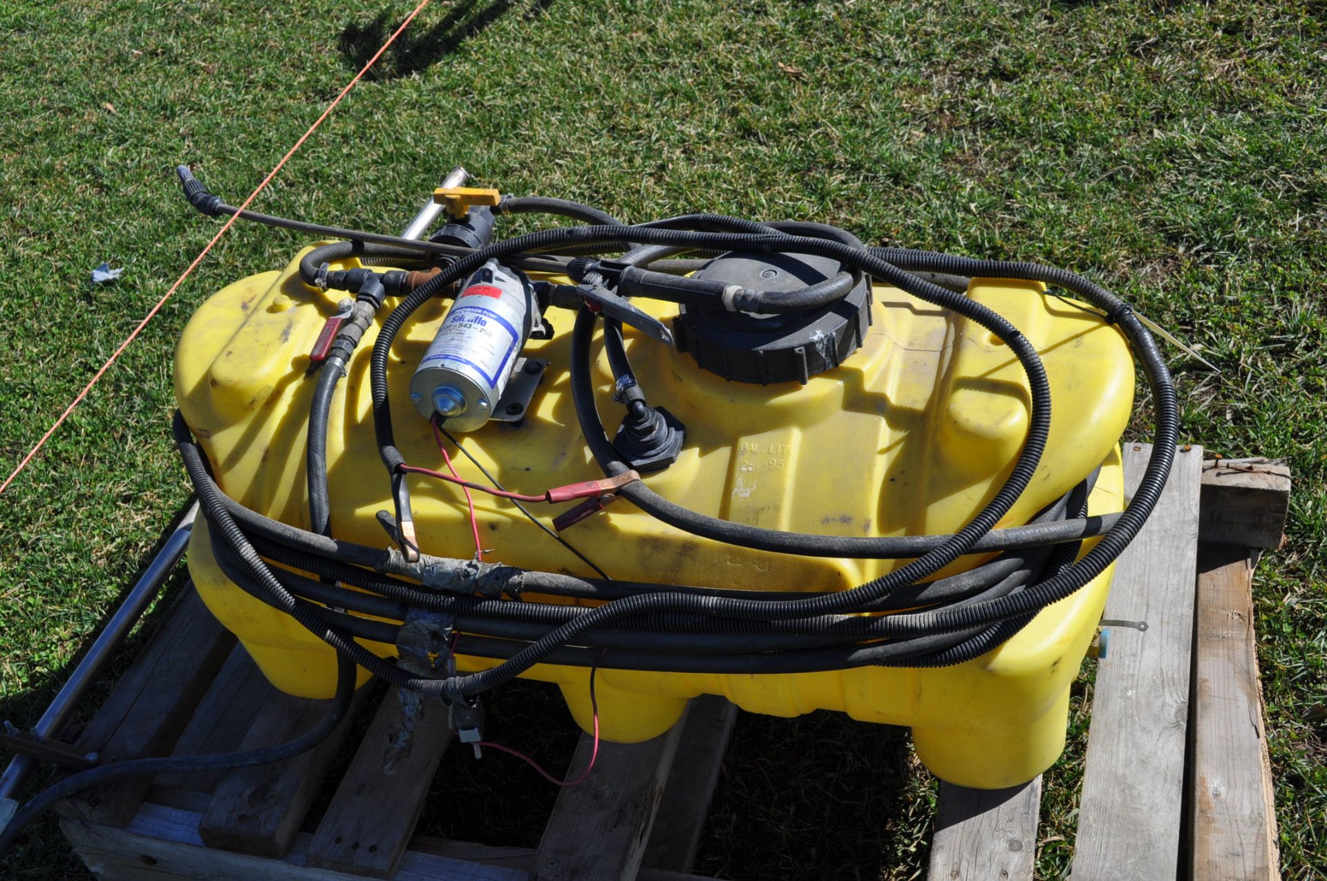 25 gal 12volt spot sprayer