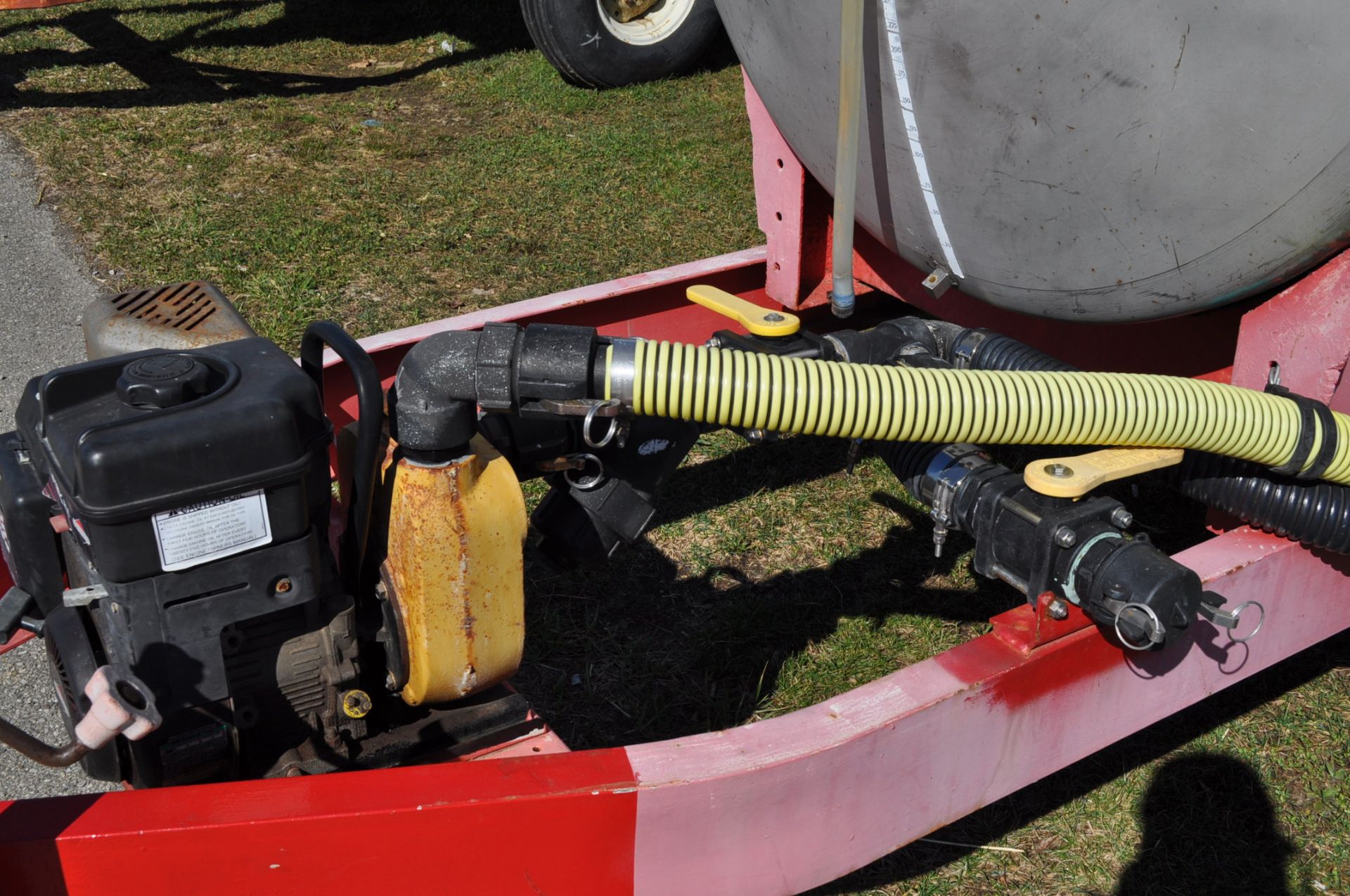 1000 gal SS fertilizer trailer, tandem axle, 2" pump and hose - Image 8 of 12