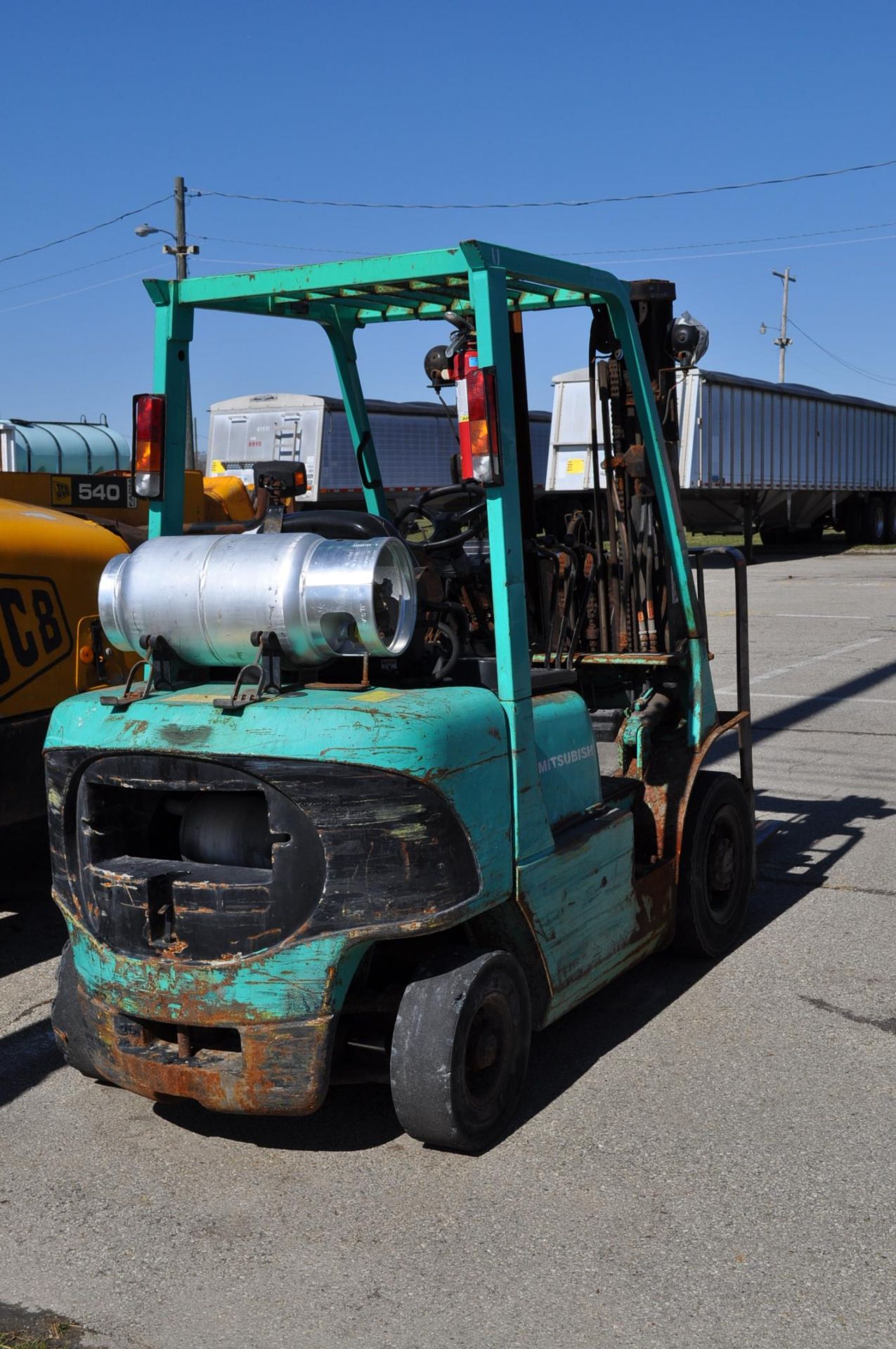 Mitsubishi FG 25 LP forklift, 3 stage mast, side shift - Image 4 of 12