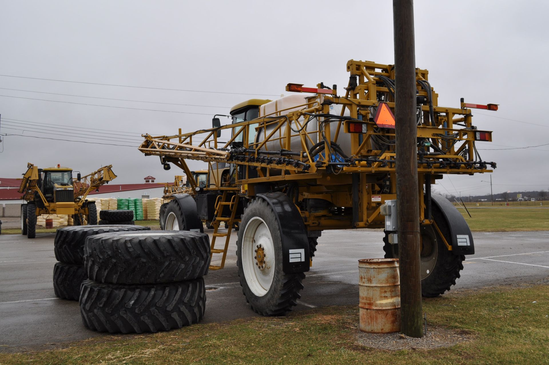 2011 1396 Rogator 1300gl SS tank 100’ booms - Image 8 of 11