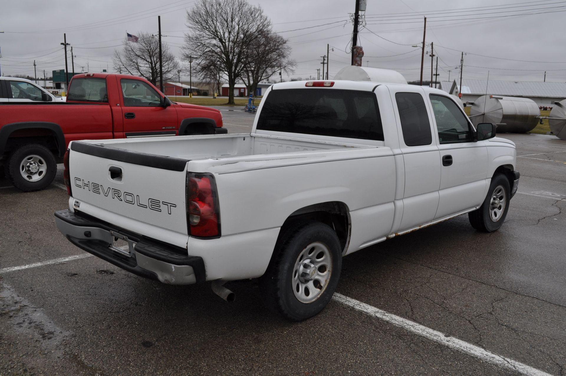 2007 Chevy 1500 ext cab pickup, 2wd, gas, auto, short bed, 245,202 miles, VIN 1GCEC19X87Z121173 - Image 3 of 10