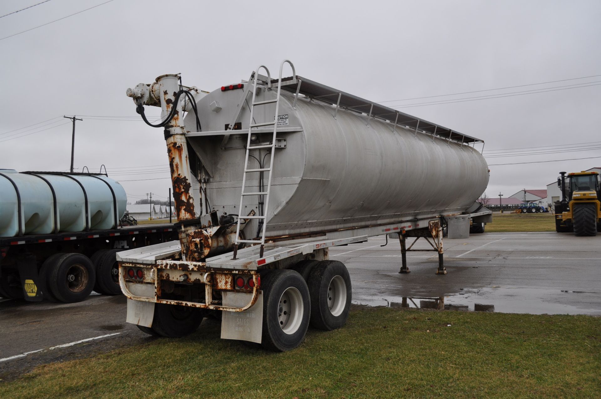 1996 Warren 9 bin bulk feed trailer - Image 5 of 8