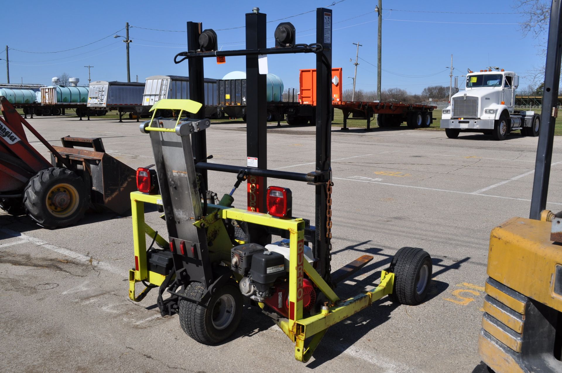 Burro Truck command fork lift, 3000#, 11hp Honda engine, walk behind - Image 5 of 8