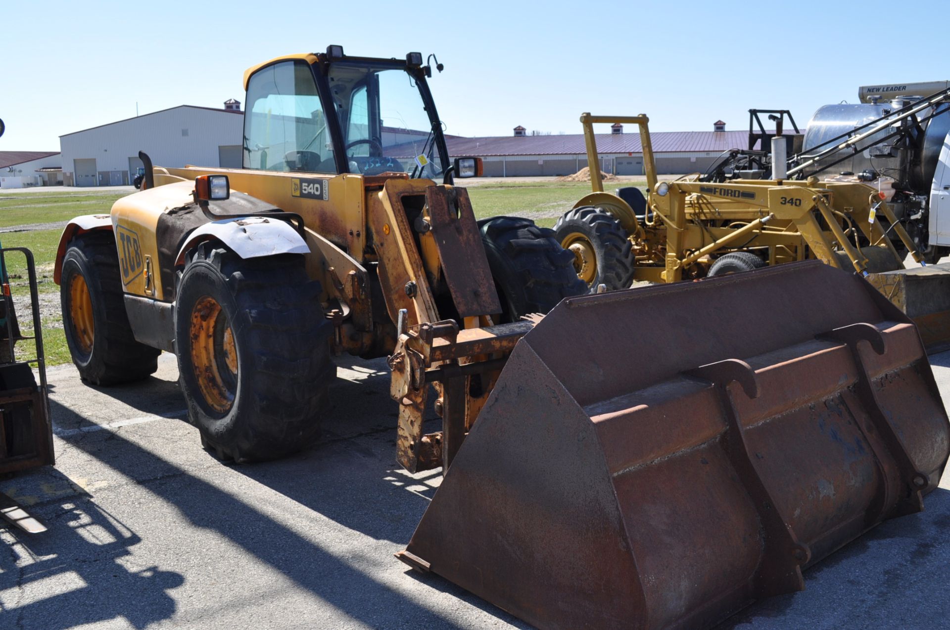 2002 JCB 540 Telehanderler w/ bucket and forks, 19.5L-24 tires, SN 20489, rough - Image 4 of 15