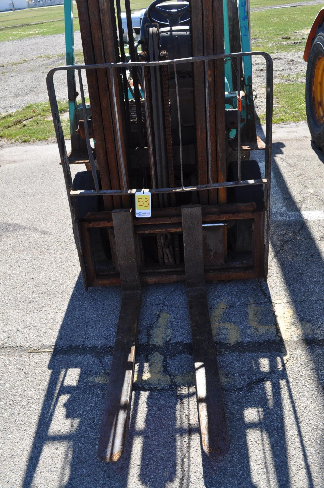 Mitsubishi FG 25 LP forklift, 3 stage mast, side shift - Image 12 of 12