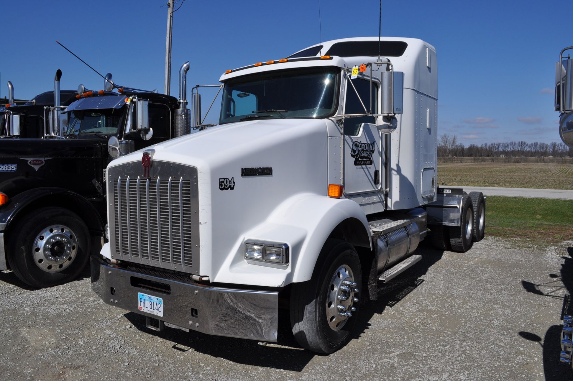 2007 Kenworth T800 semi truck, Aerodyne 72” bunk, C15 CAT engine, 550 hp, NON DPF, 230” WB, Eaton