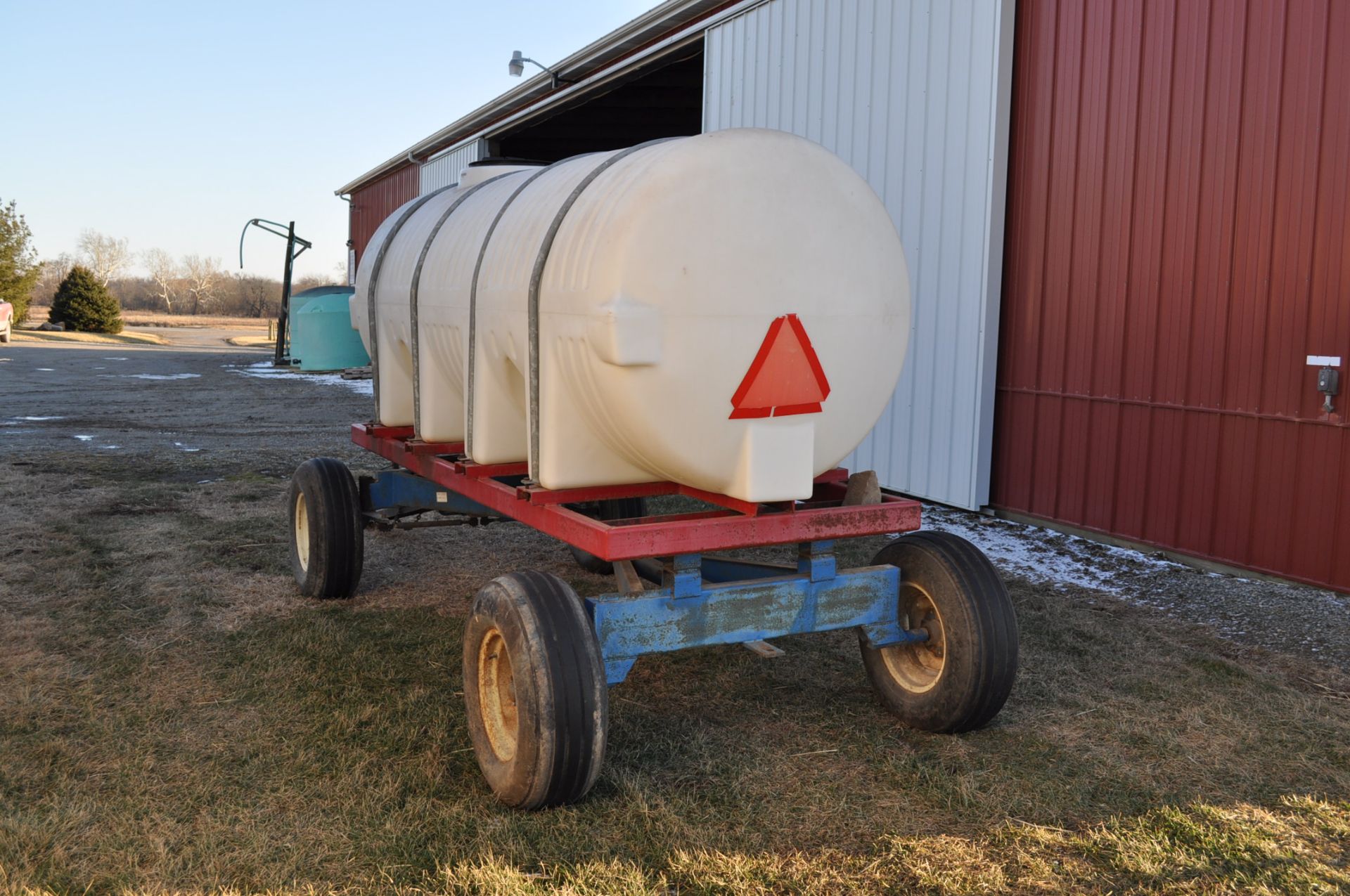 1,000 gal poly leg tank on DMI G-866 running gear, 11L-15 tires - Doug Miller • 740-505-1835 • - Image 2 of 4