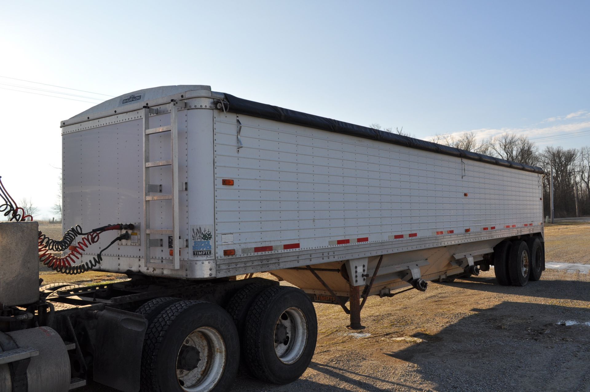 40’ 1993 Timpte hopper trailer, 66” sides, super hopper, 2 speed gear box, spring ride, 24.5 tires - Image 3 of 10