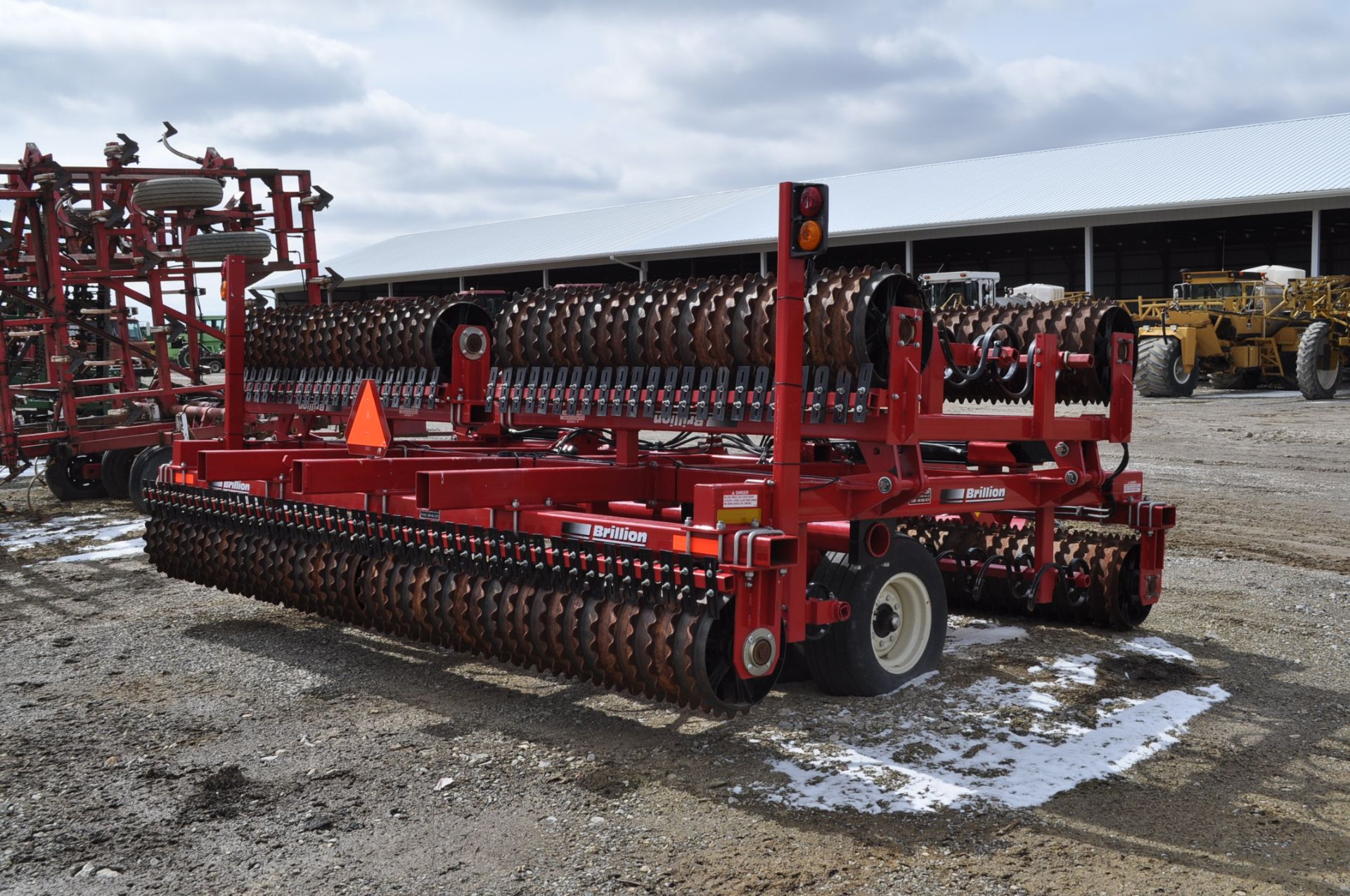 30’ Brillion cultimulcher, flat hyd fold, danish tine, lights, like new - Image 4 of 8