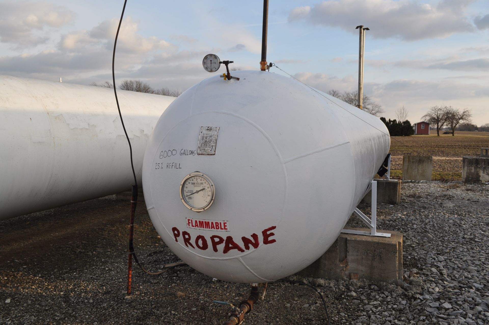 6000 gal propane tank, tank only no plumbing, 30 day removal, Located in Elyria Ohio - Image 2 of 6