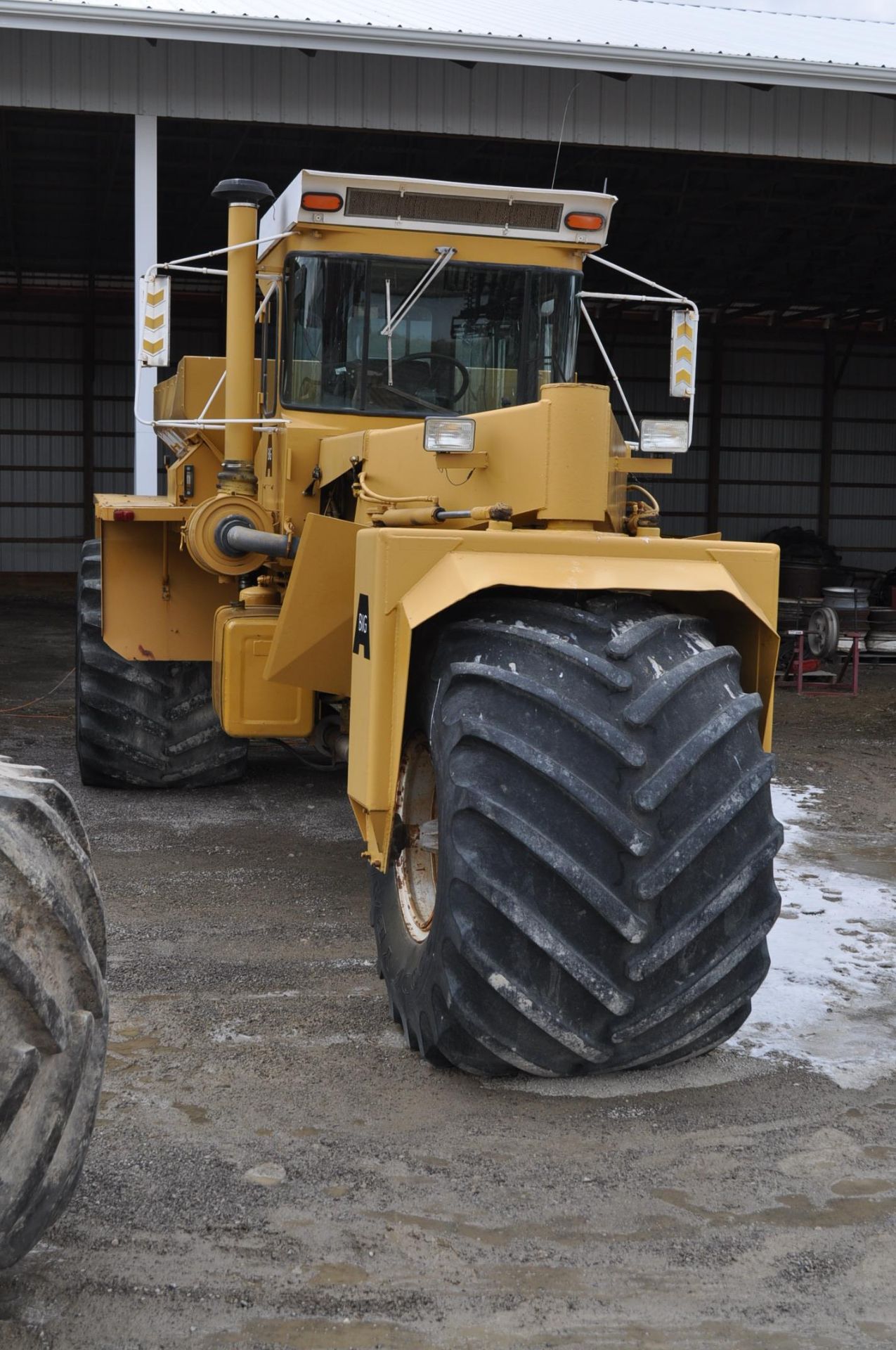 Big A 3 wheel spreader, 8858 hrs, 8.3 Cummins diesel, New Leader L2020 bed, belt, 66x43. - Image 5 of 18