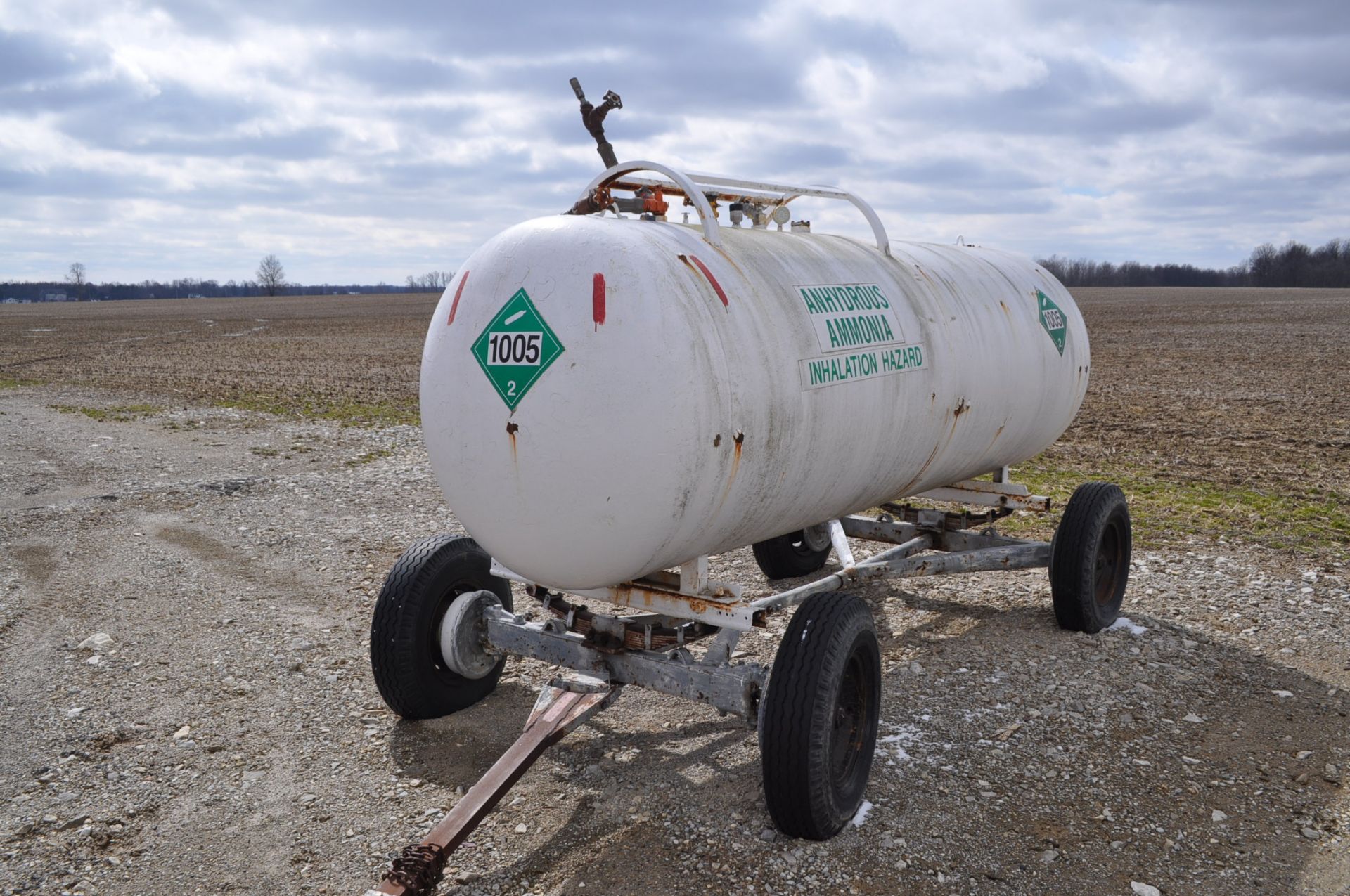 1000 gal NH3 tanks on running gear