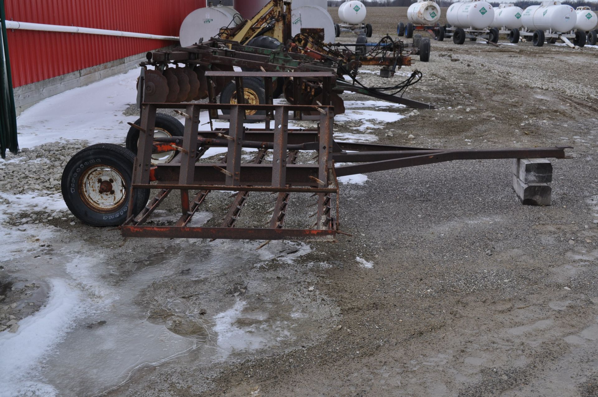 16’ 5 bar spike harrow, manual fold, hyd raise - Image 4 of 4