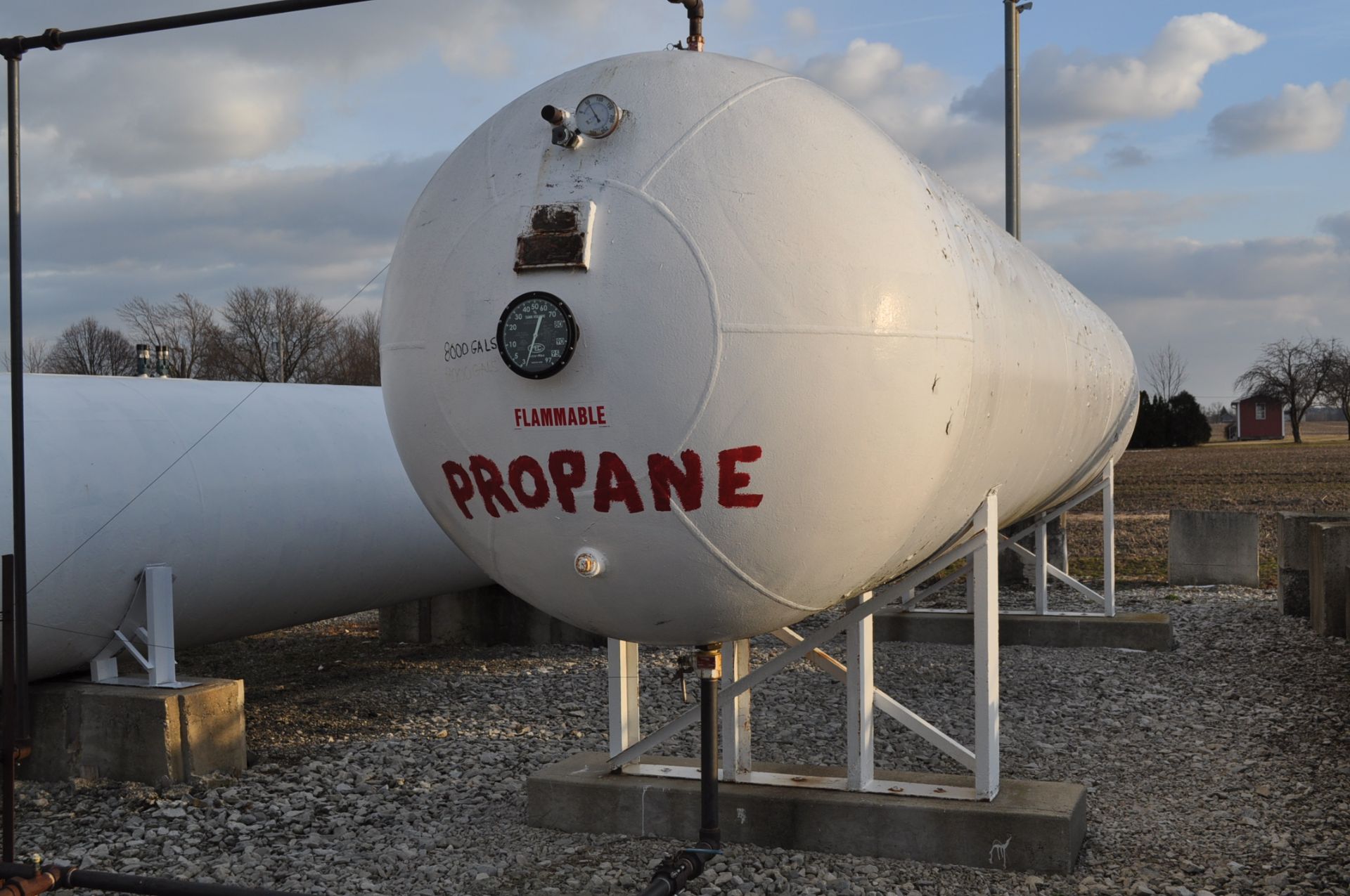 8000 gal propane tank, tank only no plumbing, 30 day removal, Buyer is responsible for all removal
