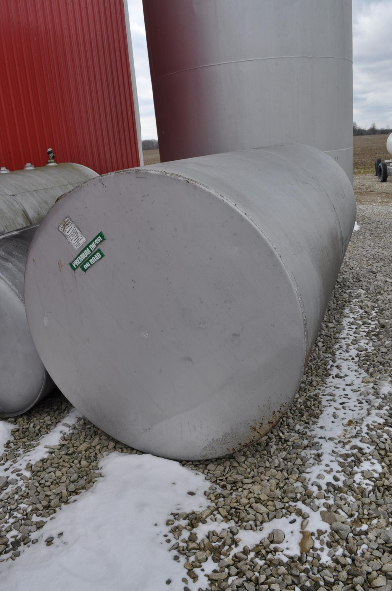 2,000 gal steel fuel tank