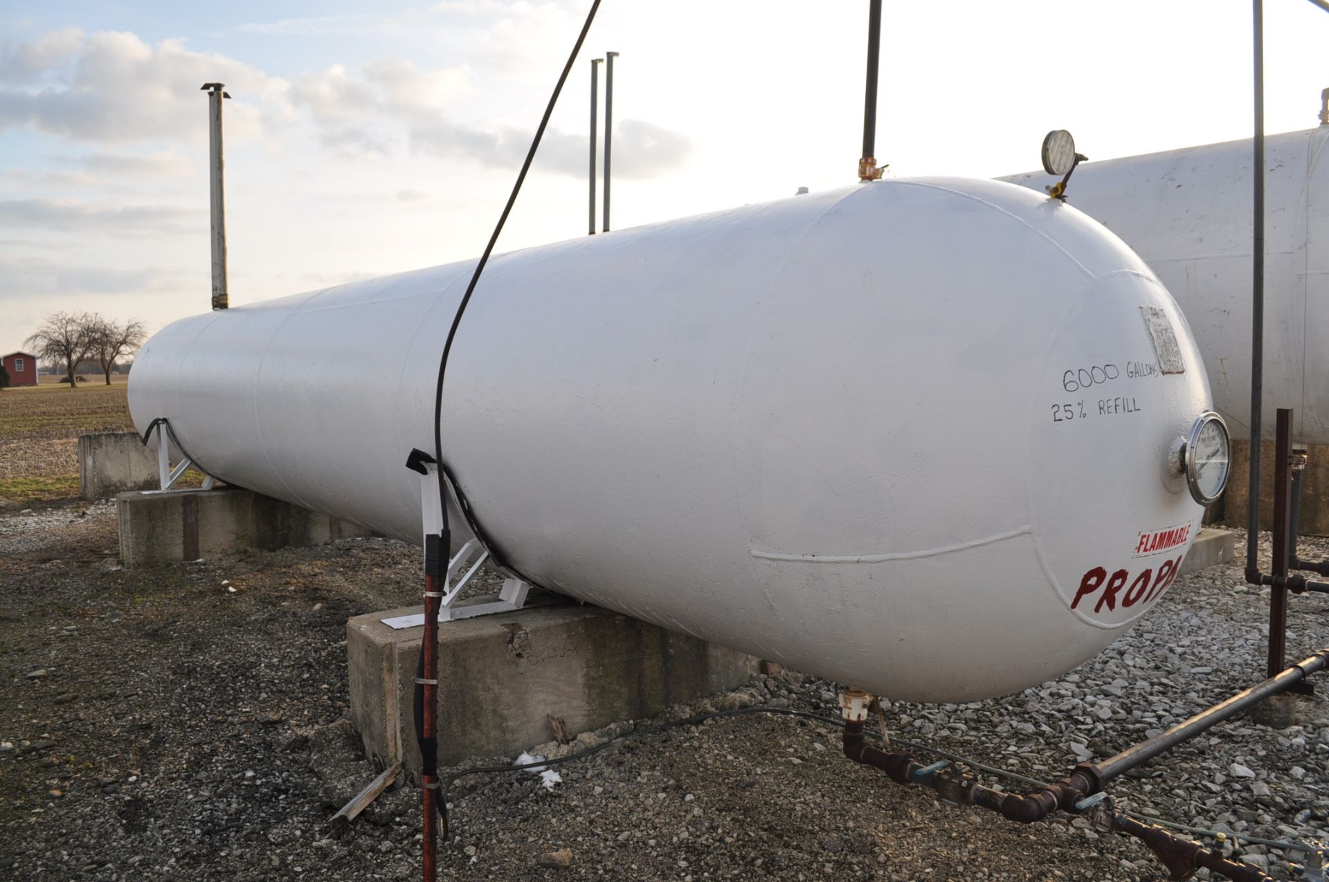 6000 gal propane tank, tank only no plumbing, 30 day removal, Located in Elyria Ohio - Image 4 of 6