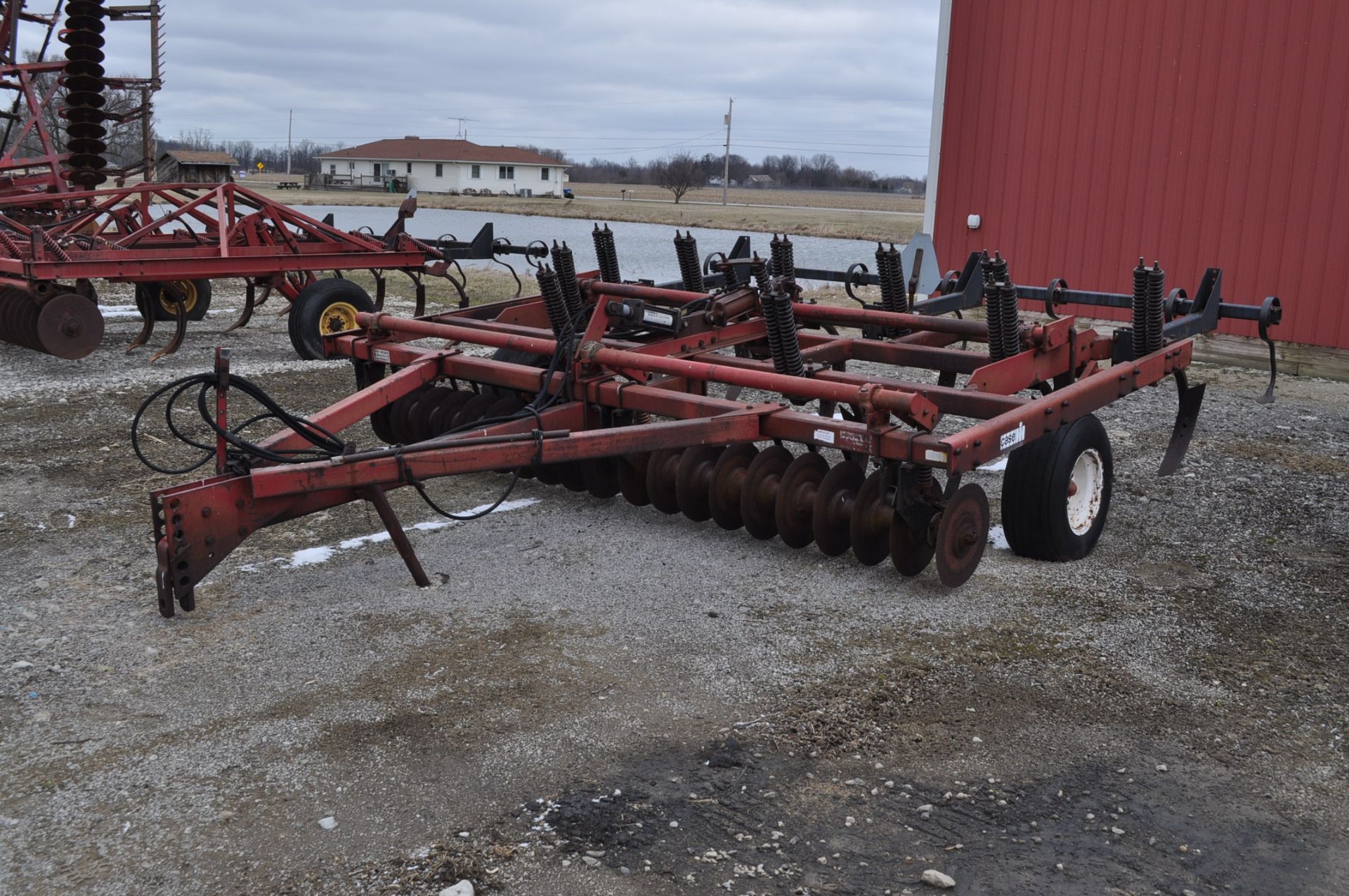 Case IH 6500 disc chisel, 11 shank, rear leveler - Image 2 of 9