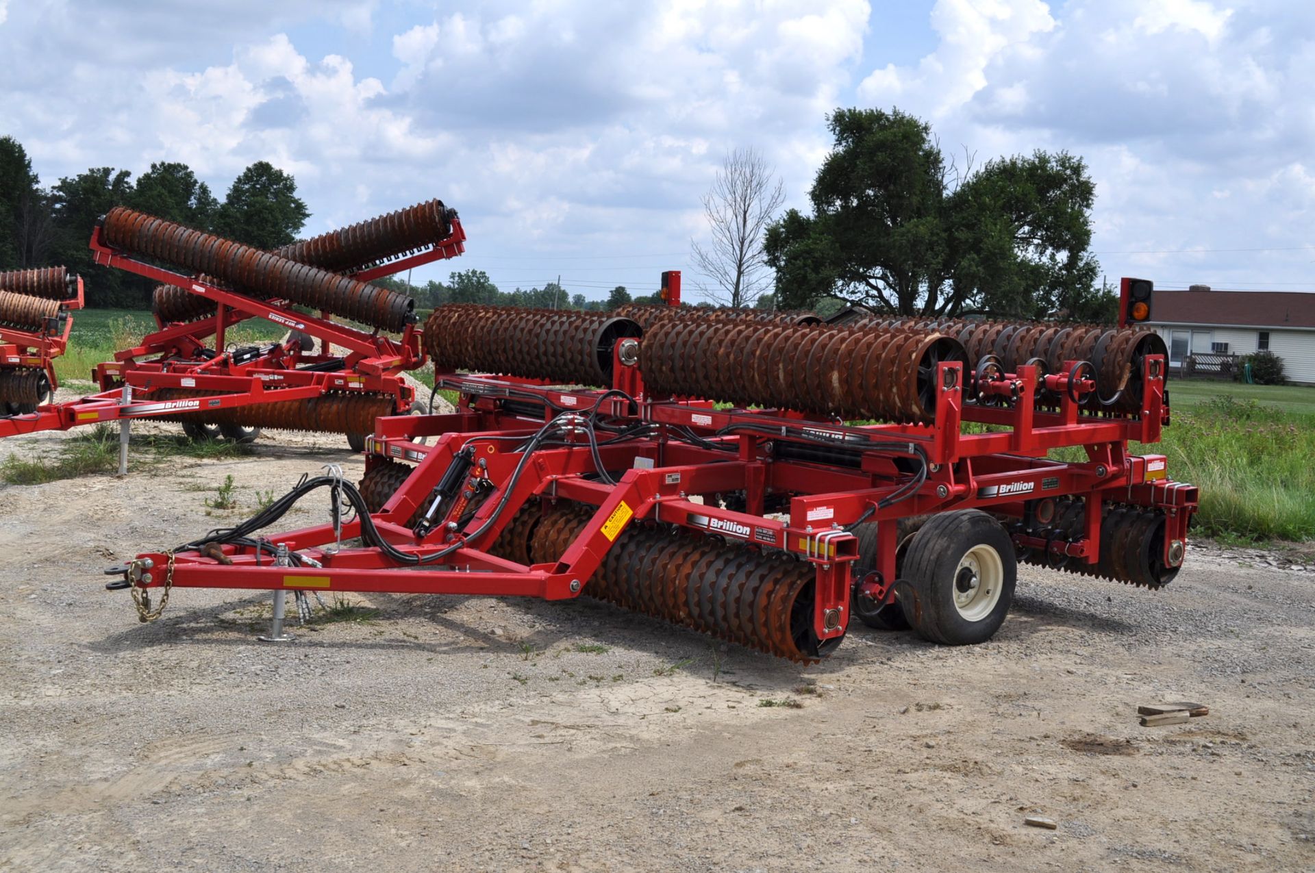 30’ Brillion cultimulcher, flat hyd fold, danish tine, lights, like new