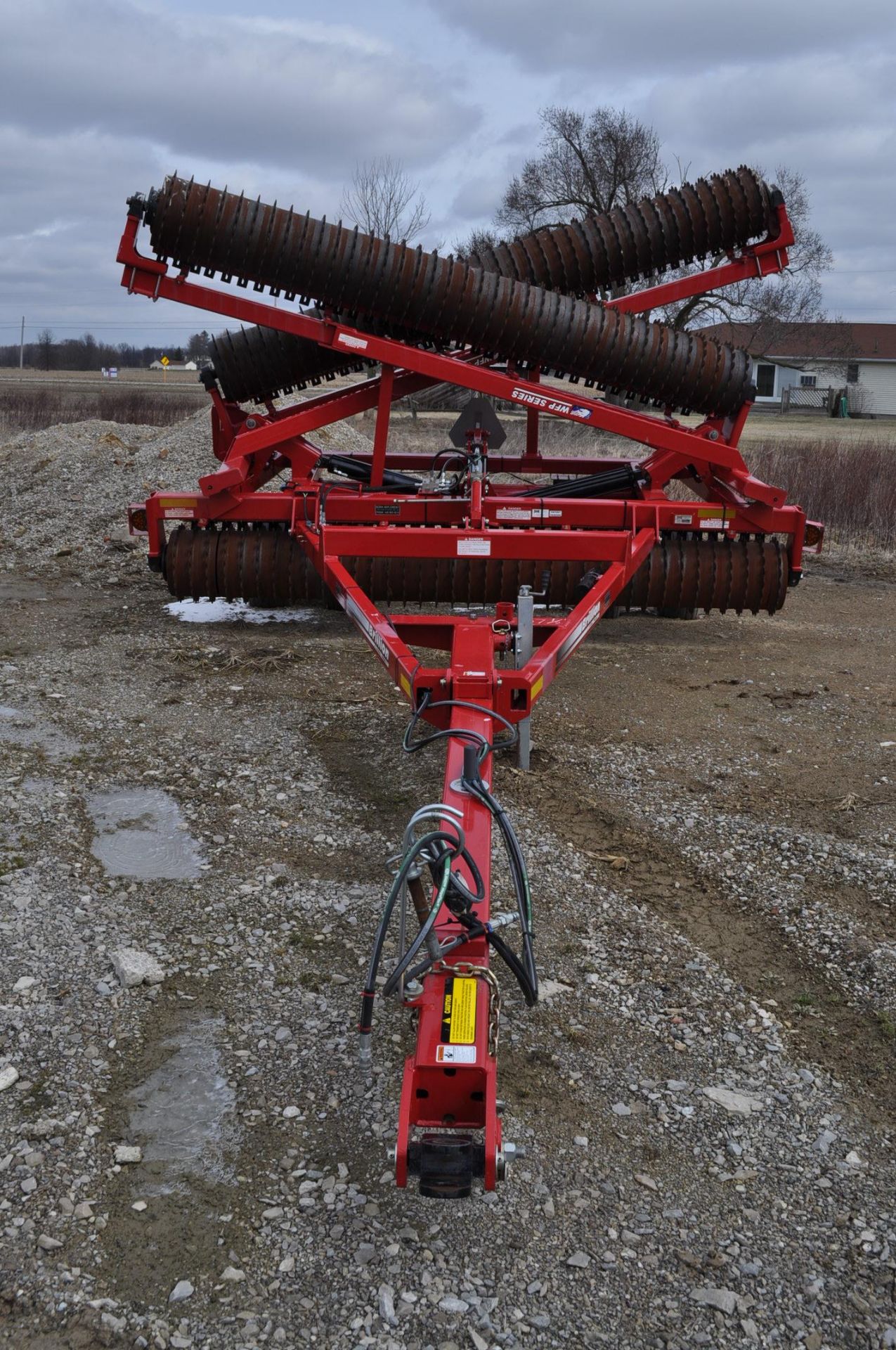 36’ Brillion XL packer, X-fold, notched solid wheels, hyd fold, hyd raise - Image 3 of 11