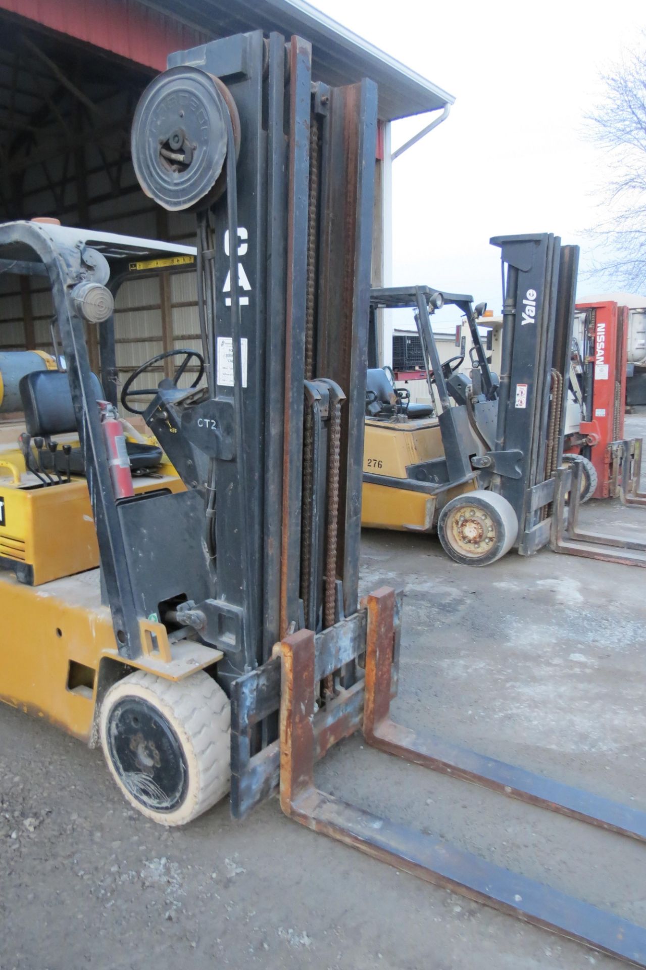 Cat GC25 forklift, 5000 lb cap, 3 stage mast, solid tires, LP, sideshift, sells with LP tank - Image 7 of 10