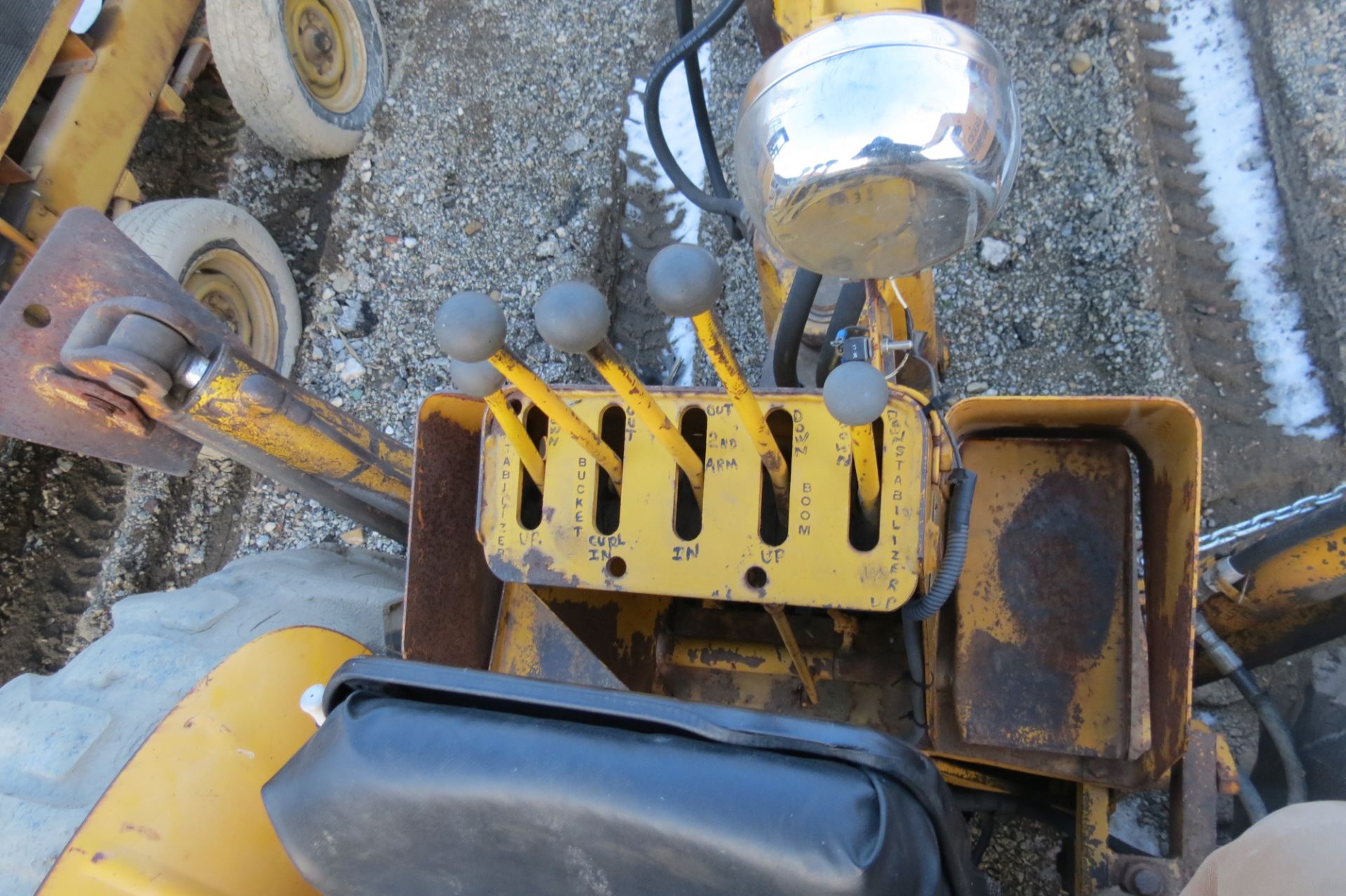 Case 580 construction king backhoe, shows 1955 hrs, rebuilt engine, SN 8665894 - Image 13 of 15