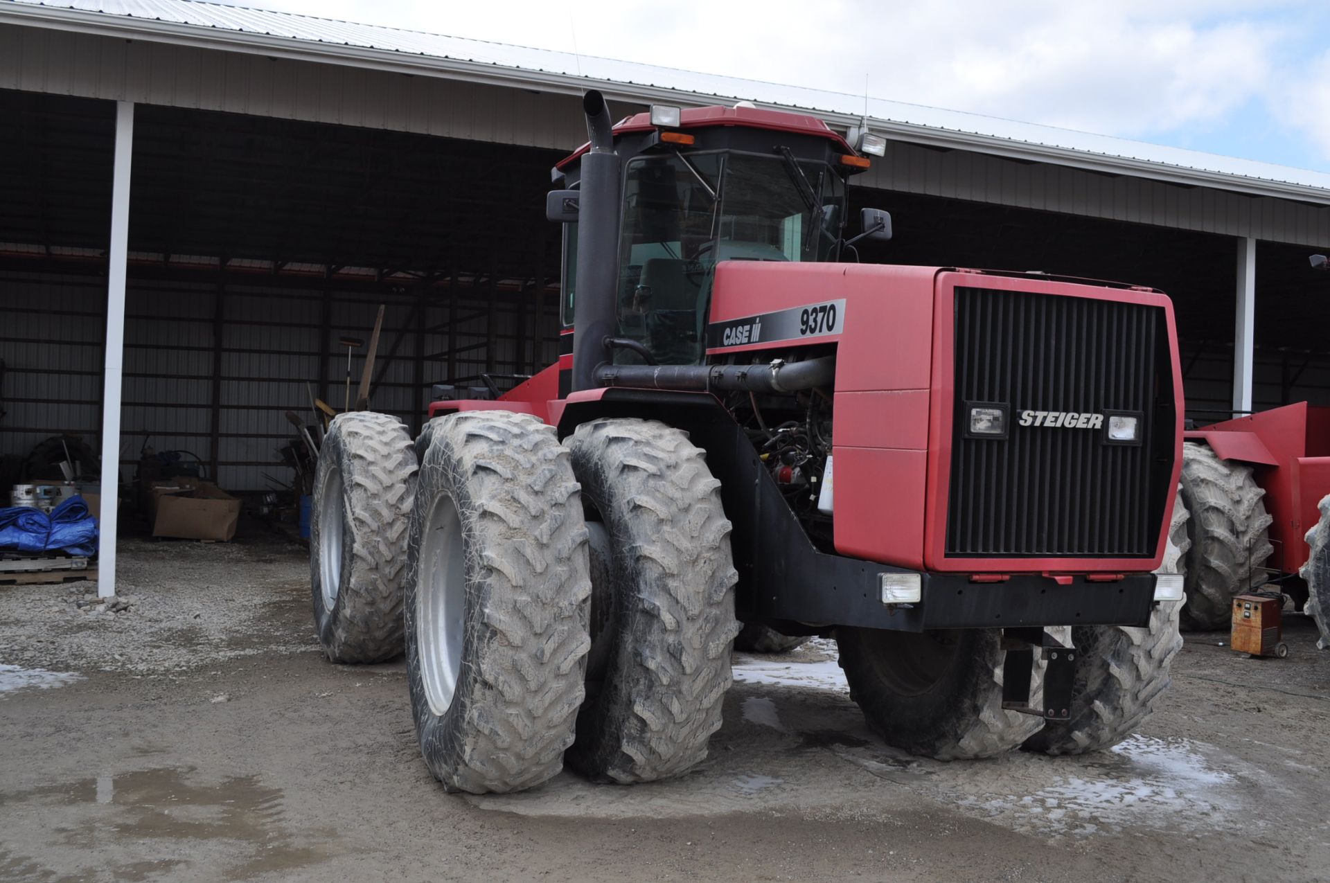 Case International 9370 4WD tractor, 8753 hrs, CHA, 4 hyd remotes, PTO, 20.8-42 duals, SN - Image 5 of 17