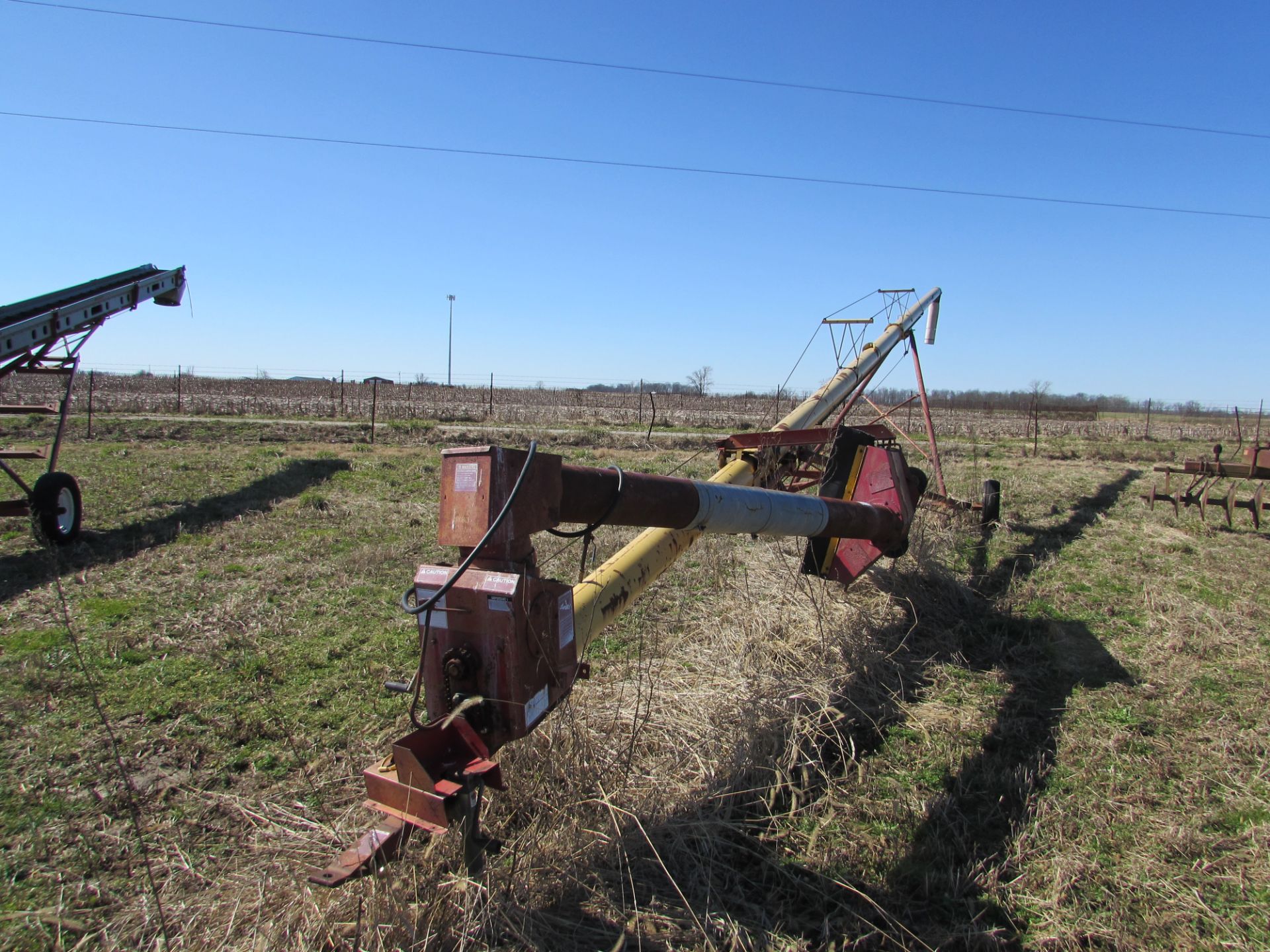 8”x62” Westfield swing a way auger, hyd. Lift, Wayne Murphy  Wilmington, Ohio (937) 725-7853