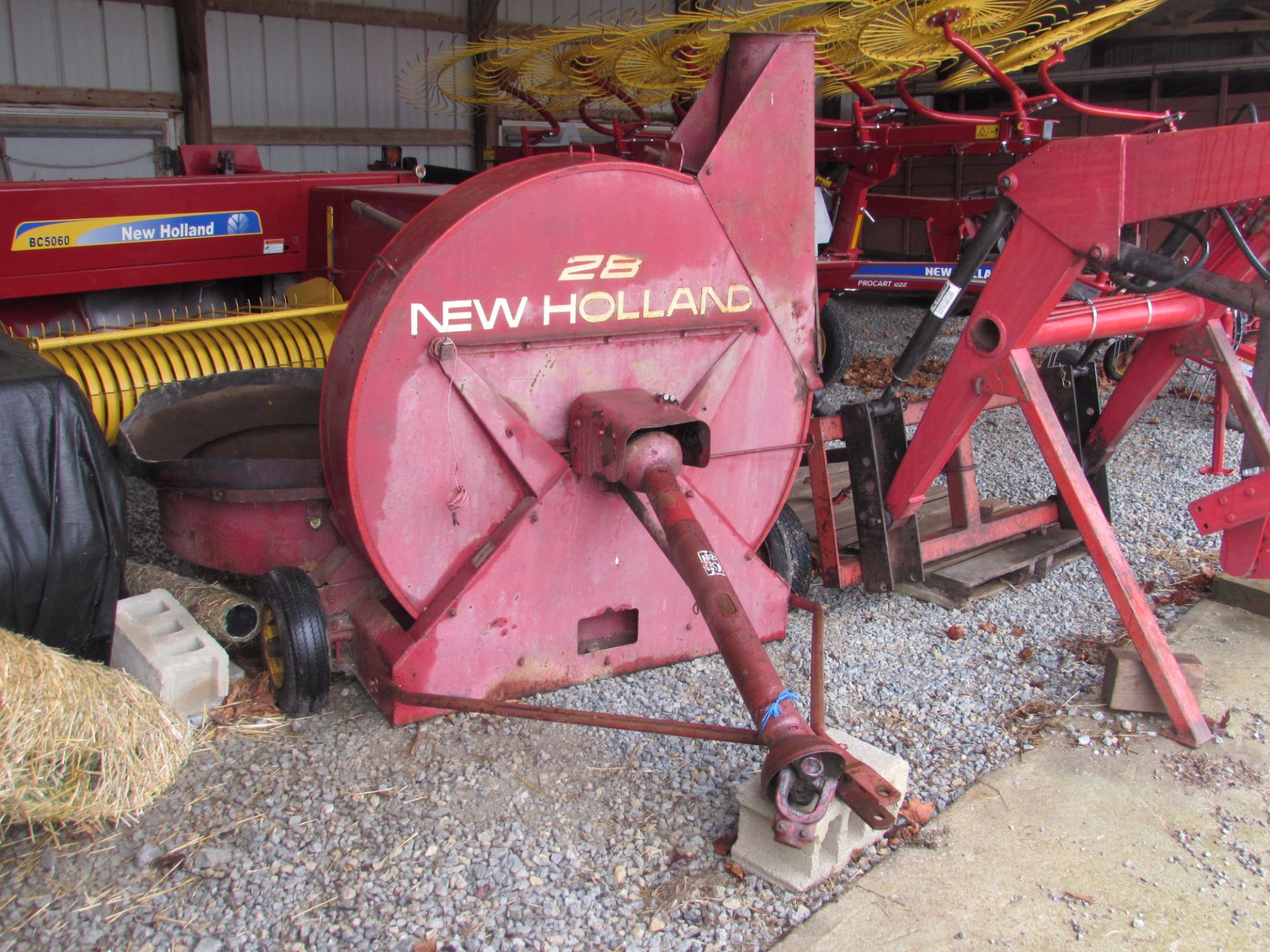 New Holland 28 silage blower, 540 pto, whirl-a-feed, Jeff Boike Hillsboro, OHIO (937)763-7149