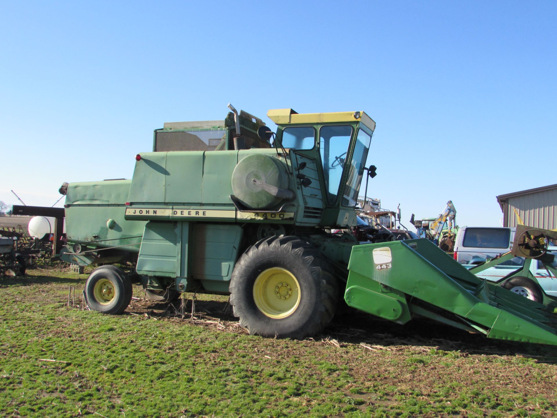 John Deere 4400 combine, Diesel, 3,877 hours, 23.1-26 front tires, 10.00-16 rear tires, SN-152154,