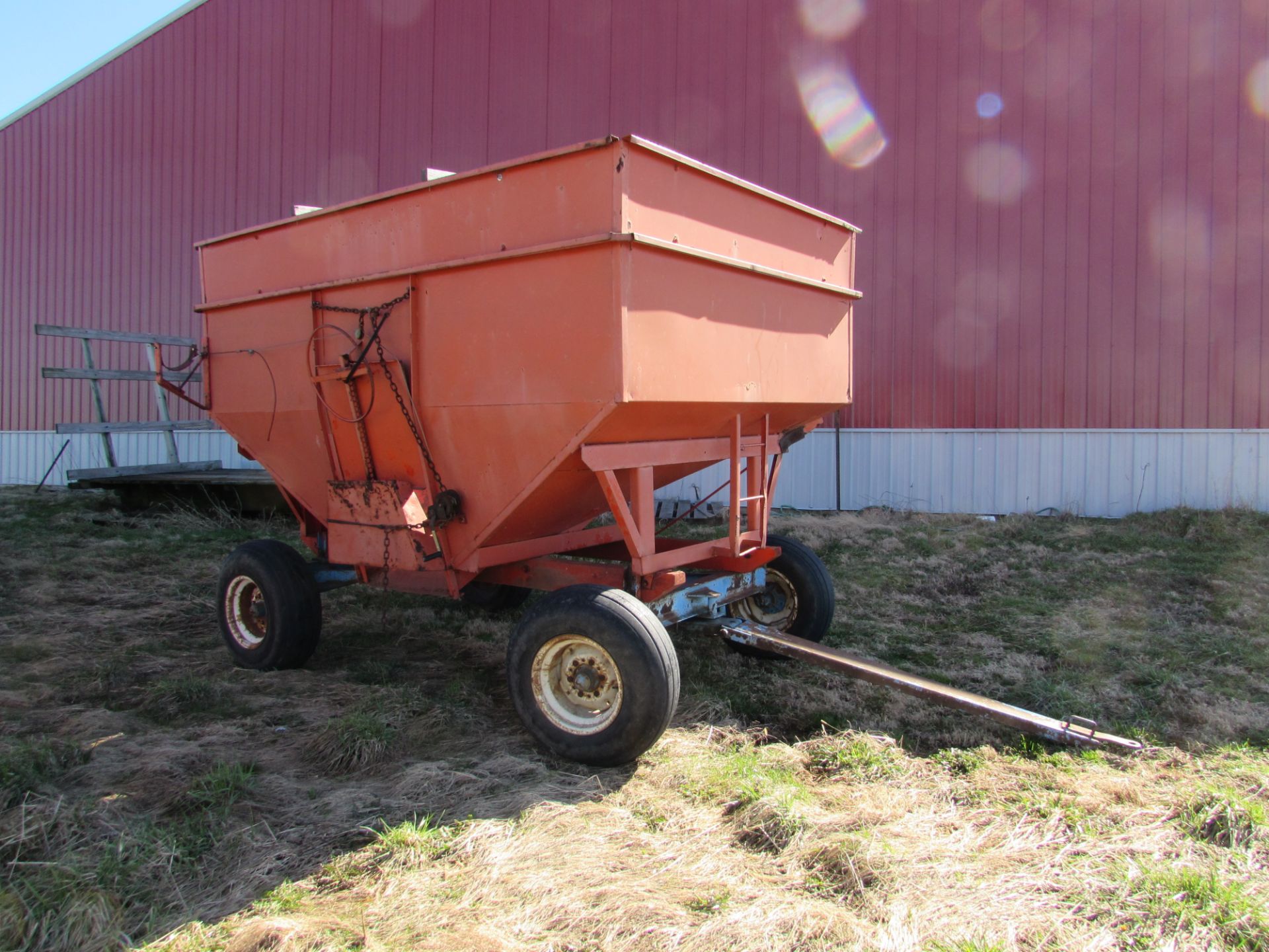 Kill Bros 250 bushel gravity wagon, Wayne Murphy  Wilmington, Ohio (937) 725-7853