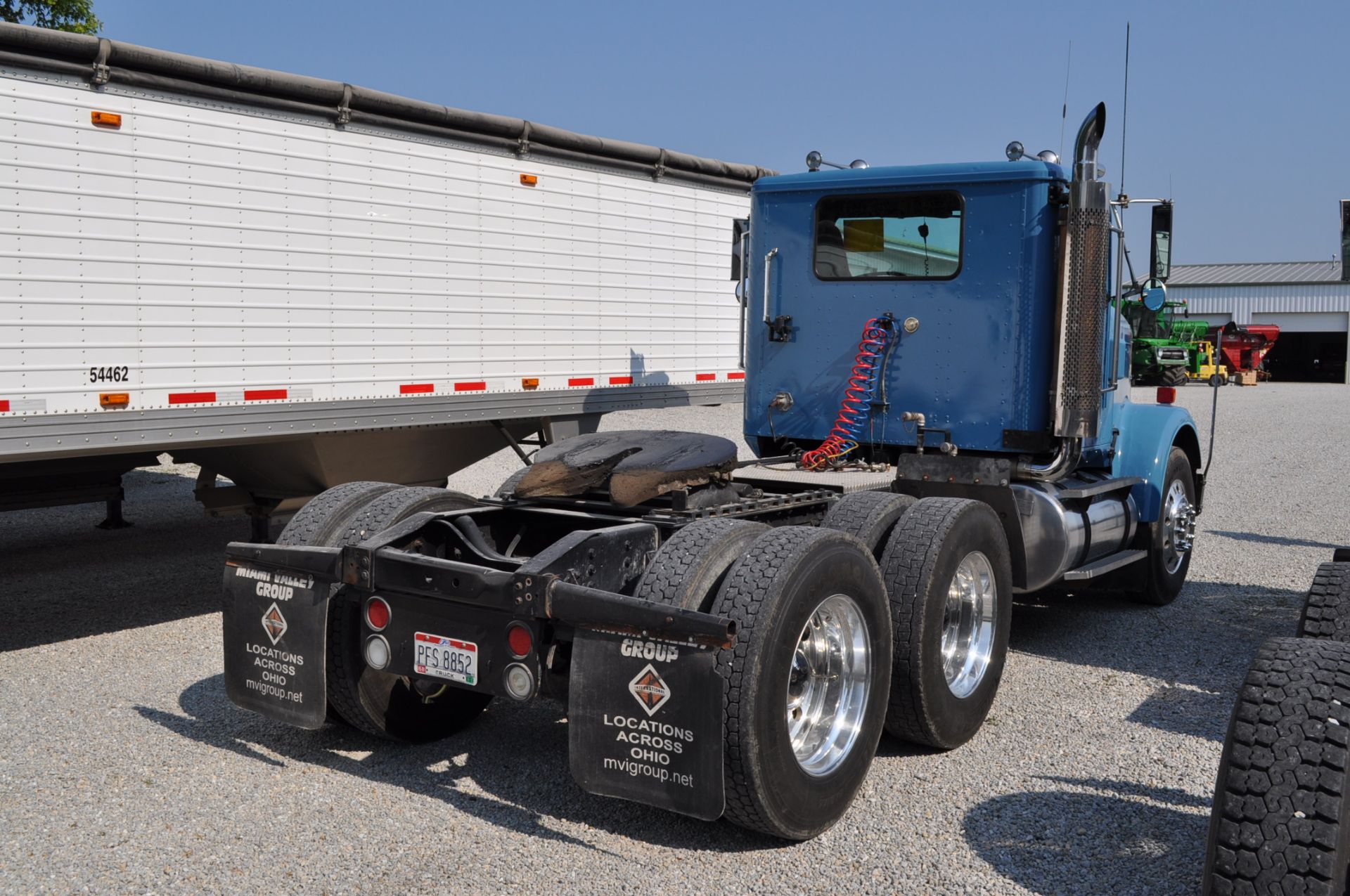 1987 International 9300 daycab semi truck, CAT 3406 mechanical, Eaton 9 sp, 179in WB, twin screw, - Image 3 of 21