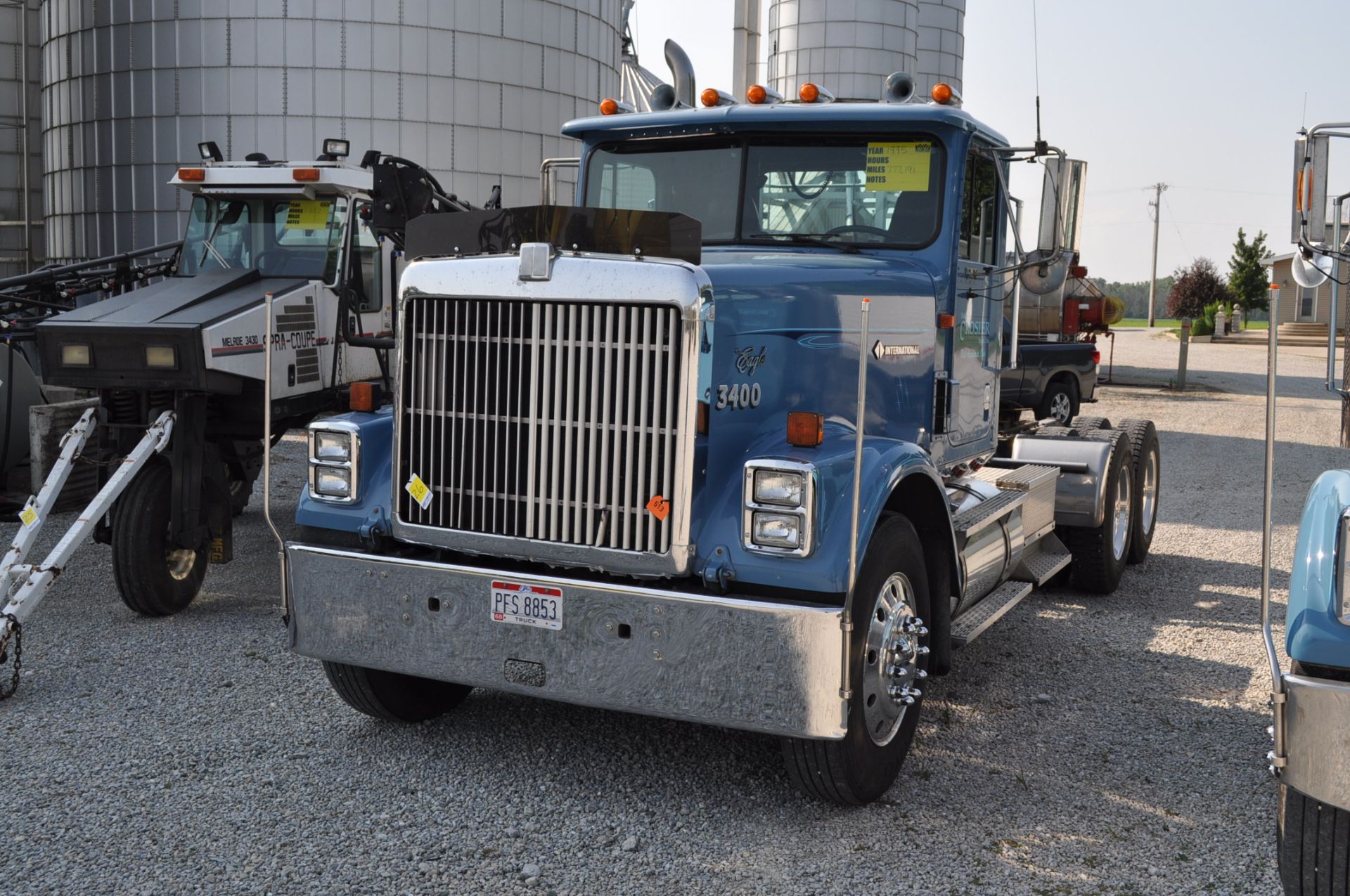 1996 International 9300 daycab semi truck, CAT 3406 mechanical, Eaton 9 sp, 213in WB, twin screw,