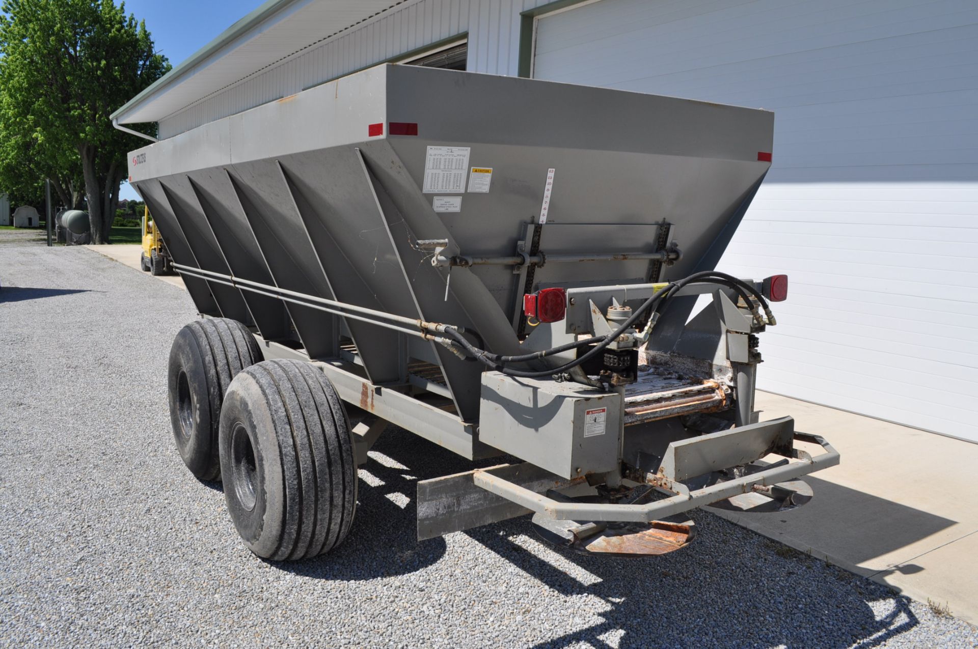 Stoltzfus pull type spreader, Model TV3WH16HX, PTO drive 30in chain web with bar every other link, - Image 4 of 7