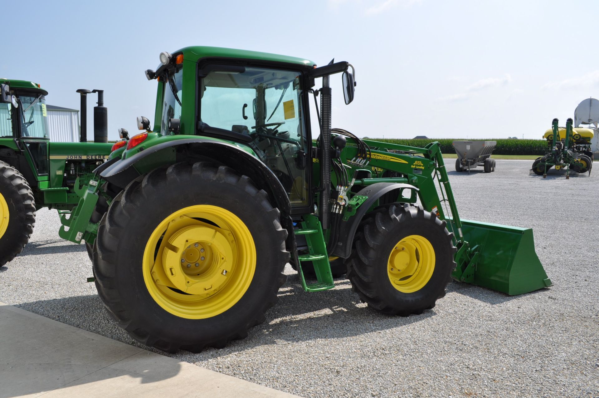 John Deere 6430 Premium tractor, MFWD, CHA, 600/65R38 rear, 540/65R24 front, IVT, front susp. - Image 4 of 18