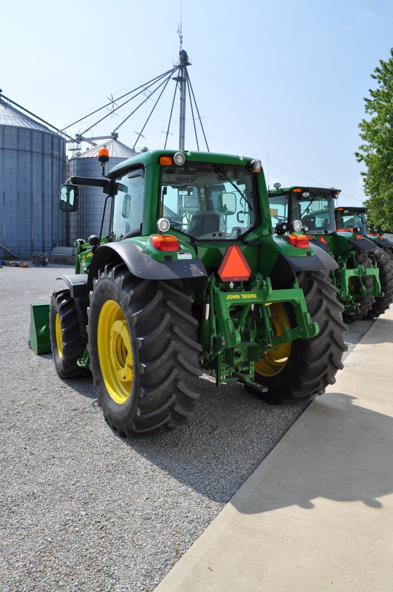 John Deere 6430 Premium tractor, MFWD, CHA, 600/65R38 rear, 540/65R24 front, IVT, front susp. - Image 3 of 18