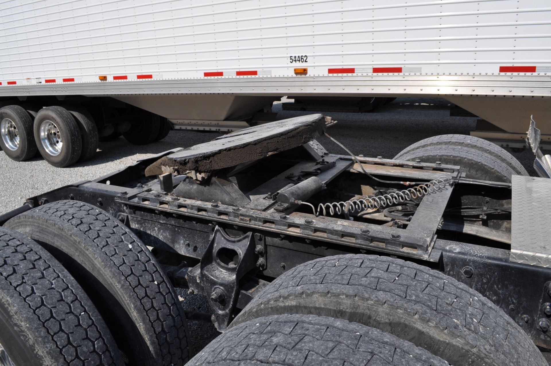 1987 International 9300 daycab semi truck, CAT 3406 mechanical, Eaton 9 sp, 179in WB, twin screw, - Image 10 of 21