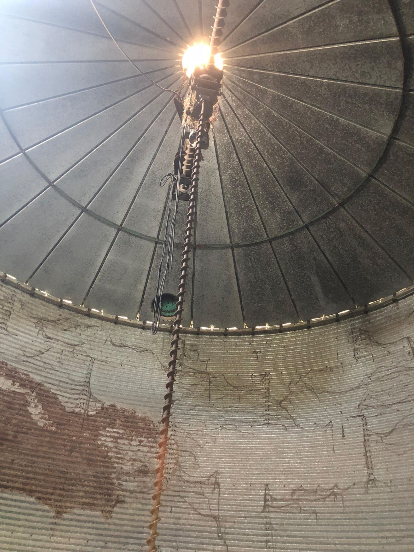24'x6 ring Grain Bin, has to be dismantled and removed within 60 days of auction, 6" unload, - Image 4 of 4