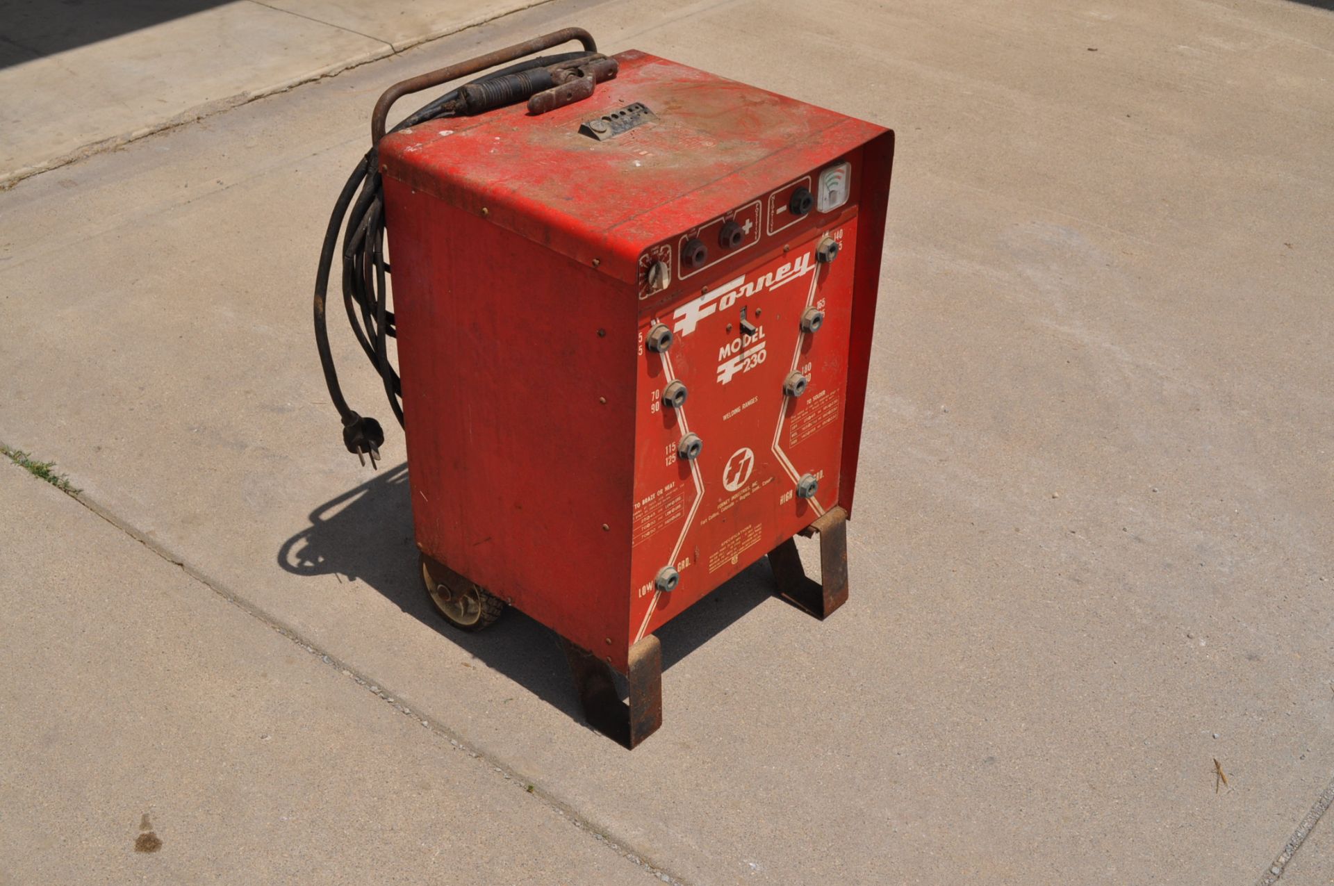 Forney Model F230 welder, 230 AMP, Walters Farm Bob & Linda Wright - Jeffersonville, OH (740) 572-