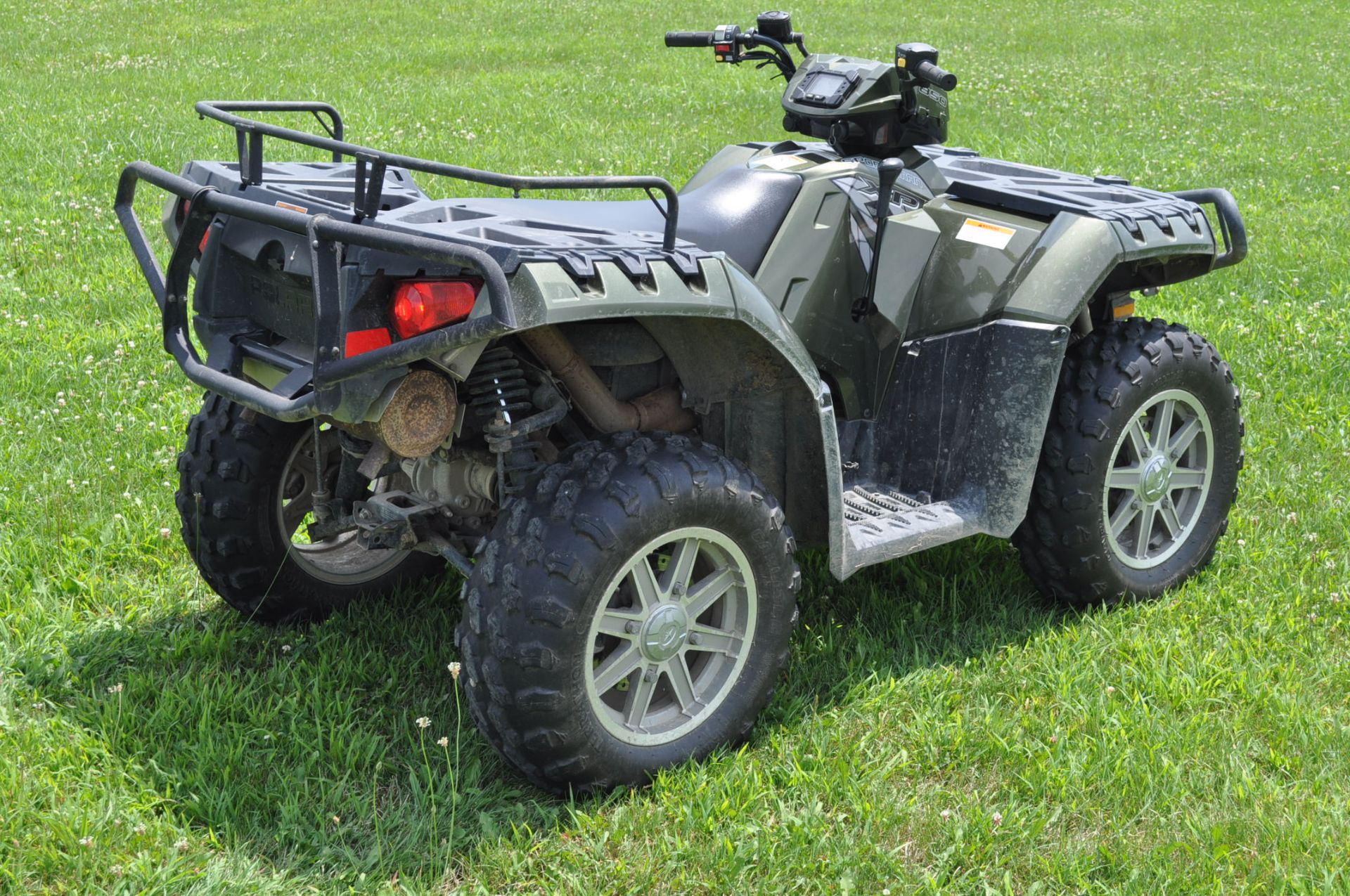 Polaris Sportsman XP ATV, 4x4, power steering, 26x10-14 rear, 26x8-14 front, 1,359 miles, 111 hrs, - Bild 3 aus 11