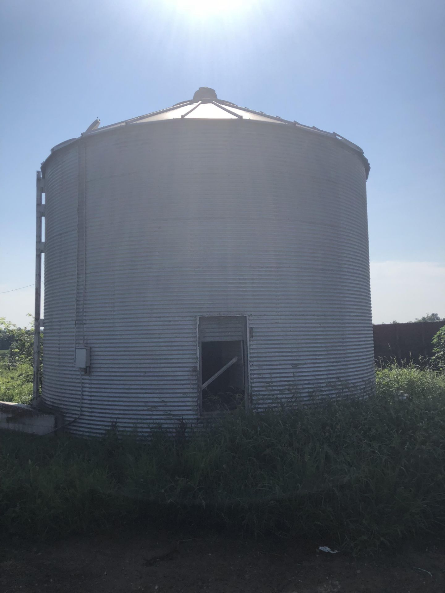 24'x6 ring Grain Bin, has to be dismantled and removed within 60 days of auction, 6" unload,