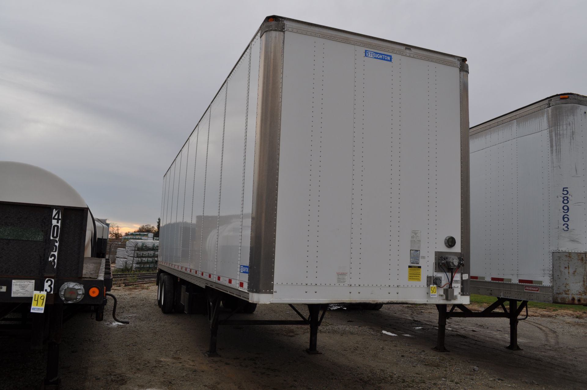 38’ 2011 Stroughton van trailer, T/A, lift gate, air ride - Image 4 of 12