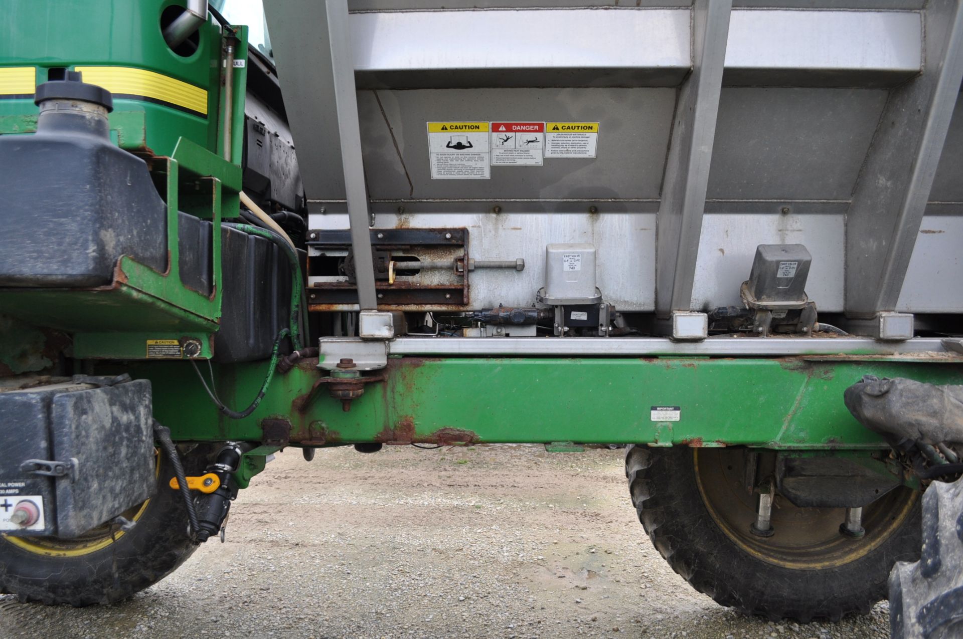 John Deere 4930 Combo, New Leader G4 SS dry box, 1,200-gal SS tank, 120’ boom, Greenstar, 380/105R50 - Image 10 of 31