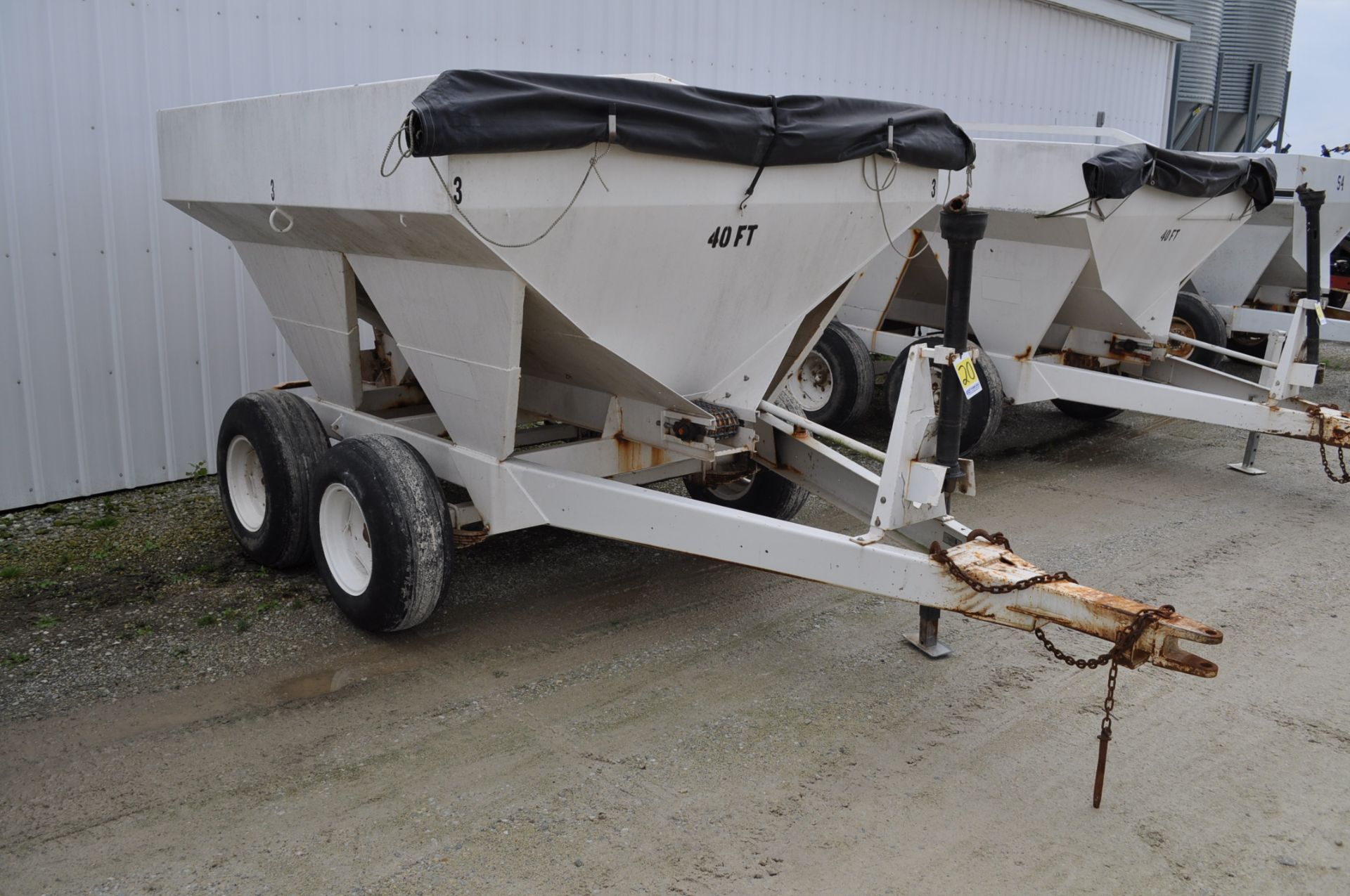 Willmar 5 ton pull type spreader - Image 2 of 6