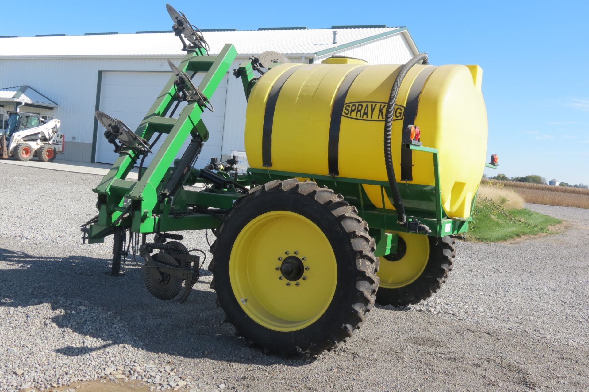 Spray King 11-coulter 28% applicator, 1300-gal poly tank, 15.5-38 tires, 2” fill, hyd SS 2” pump, - Image 8 of 22