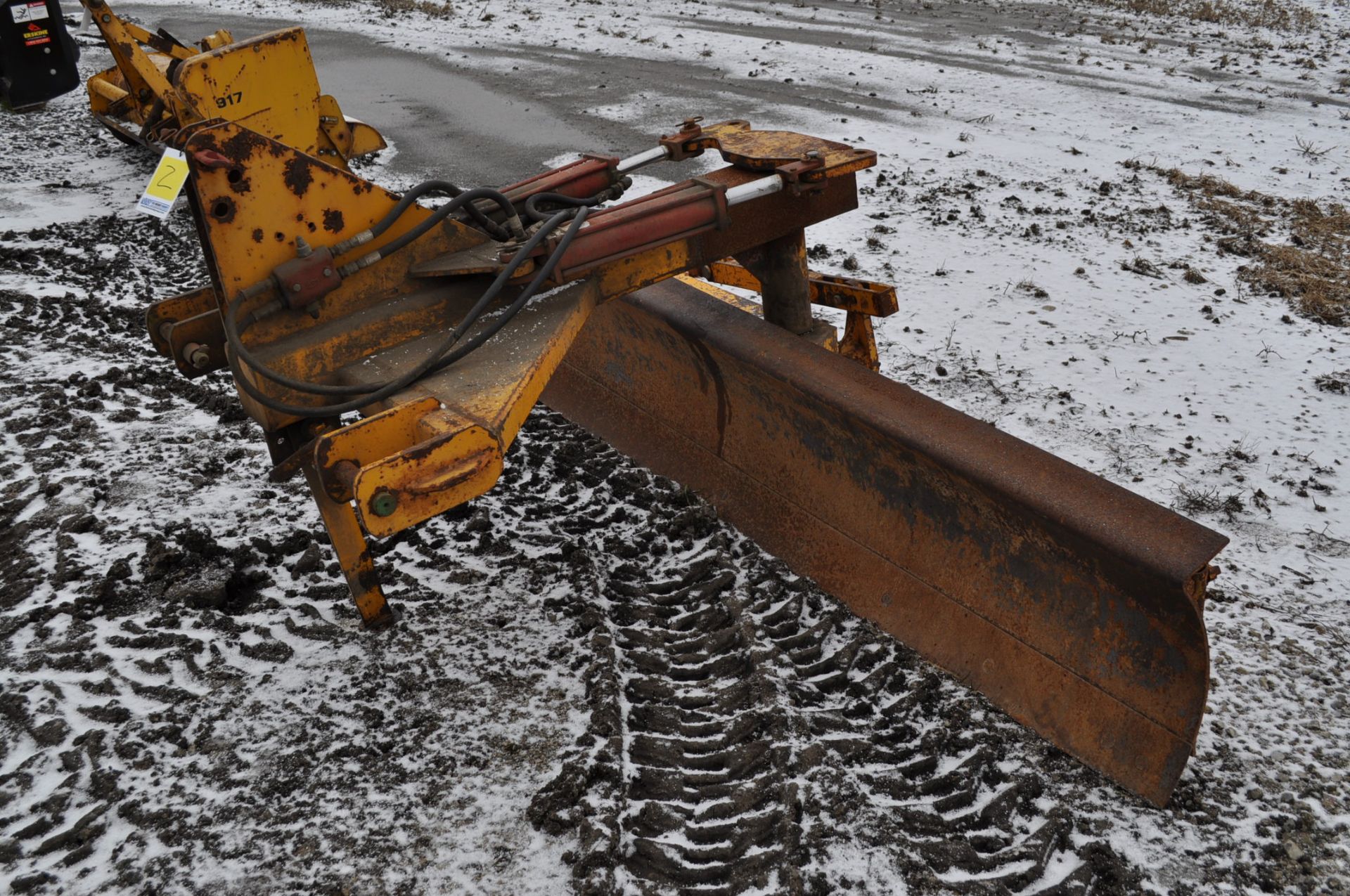 9' grader blade, 3pt, hyd angle