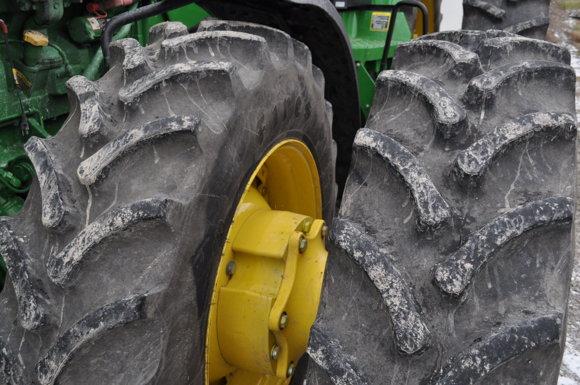 John Deere 8360R MFWD tractor, 480/80R50 rear duals, 420/85 R34 front duals, IVT, ILS, active - Image 4 of 40