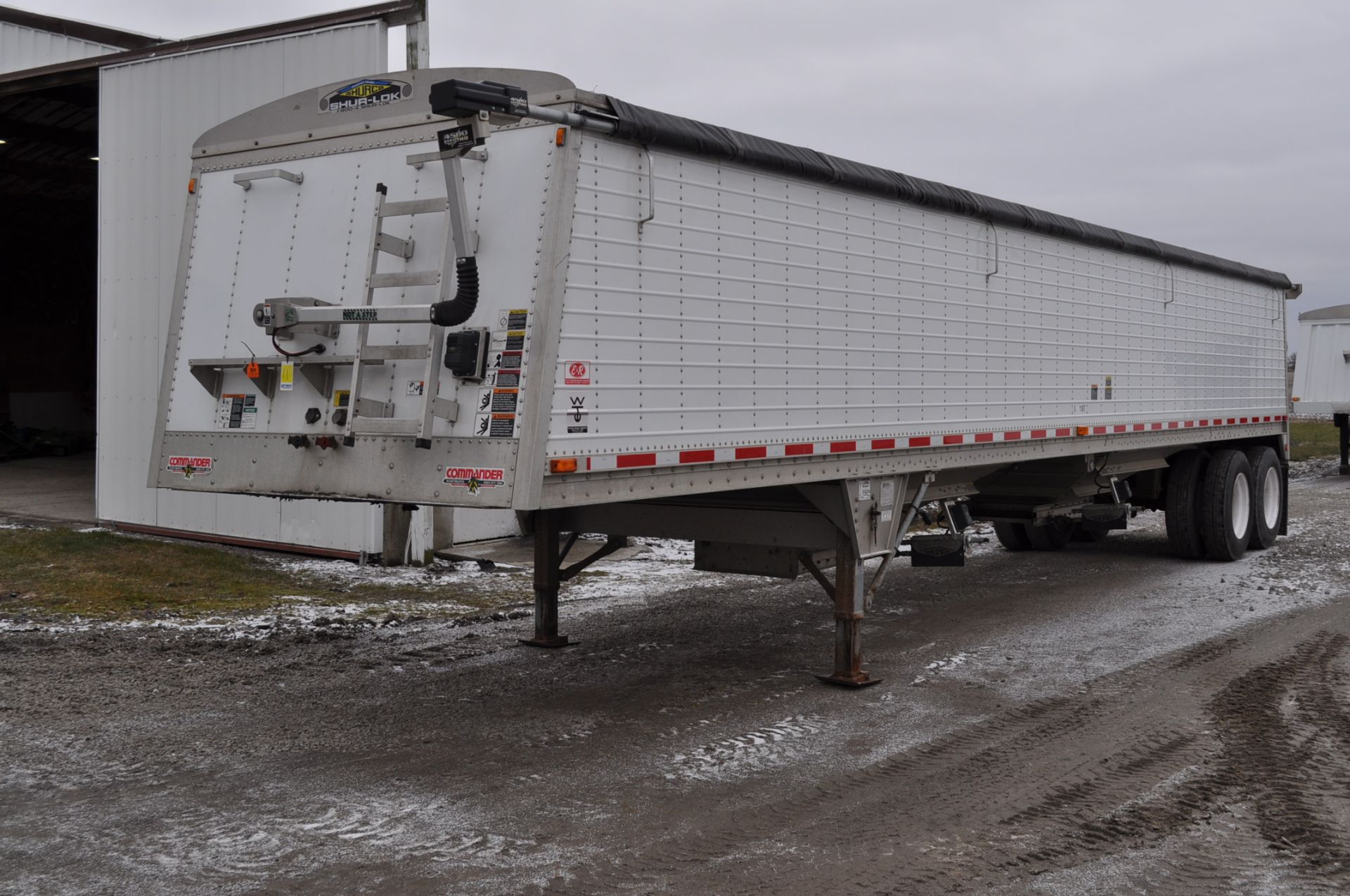 40’ 2002 Wilson Commander alum hopper bottom trailer, Shur-Co 4500 electric tarp, Shur-Co ProTrap