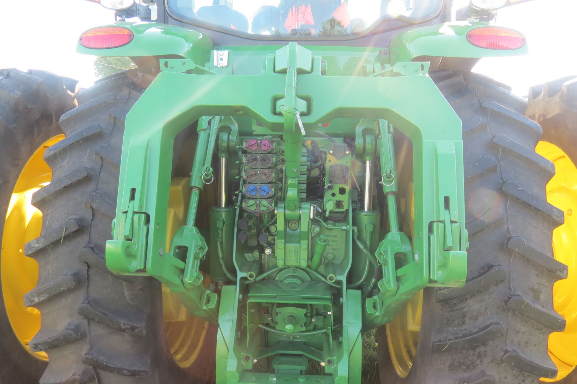 John Deere 8360R MFWD tractor, 480/80R50 rear duals, 420/85 R34 front duals, IVT, ILS, active - Image 26 of 40