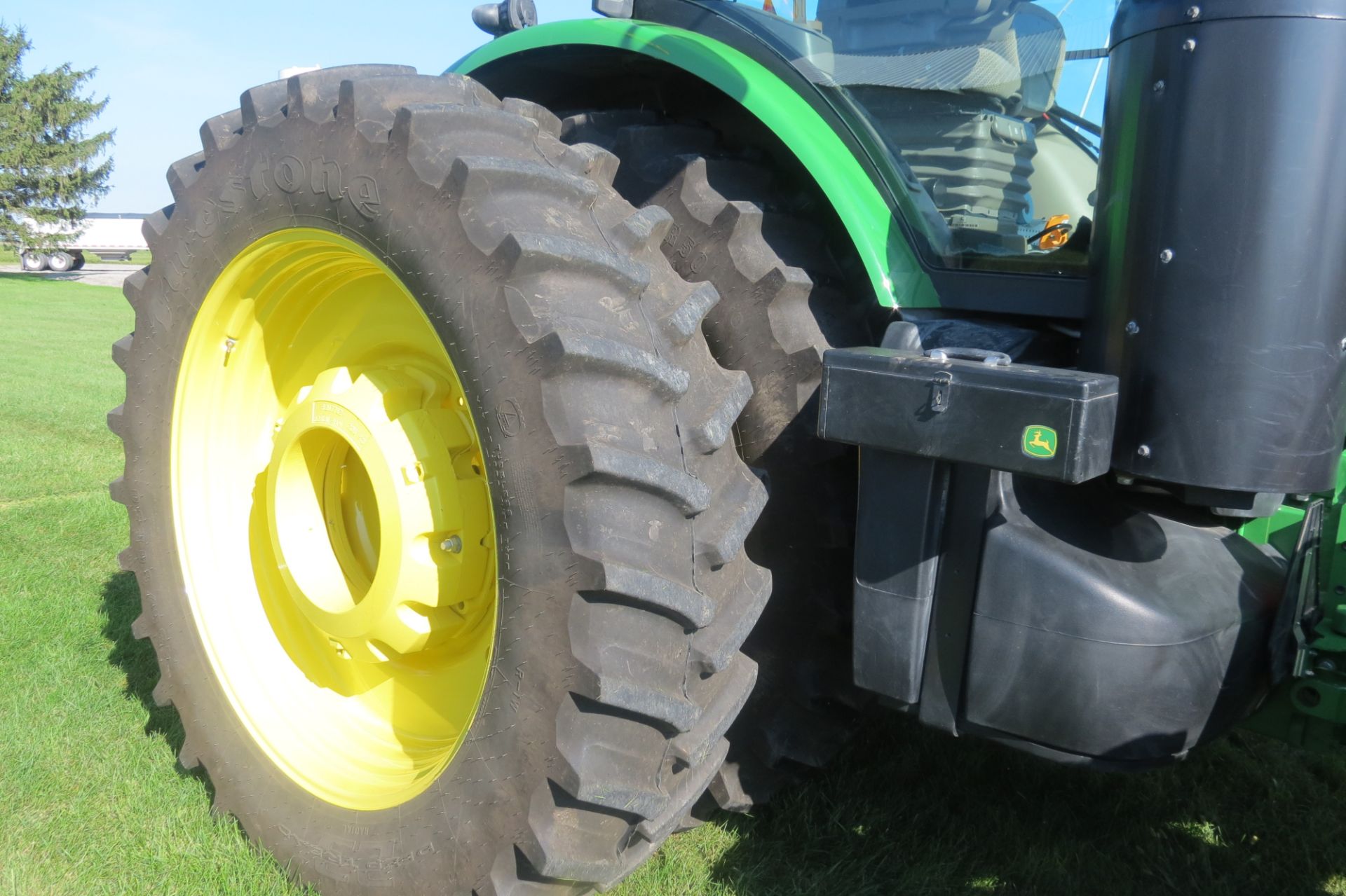 John Deere 8360R MFWD tractor, 480/80R50 rear duals, 420/85 R34 front duals, IVT, ILS, active - Image 33 of 40