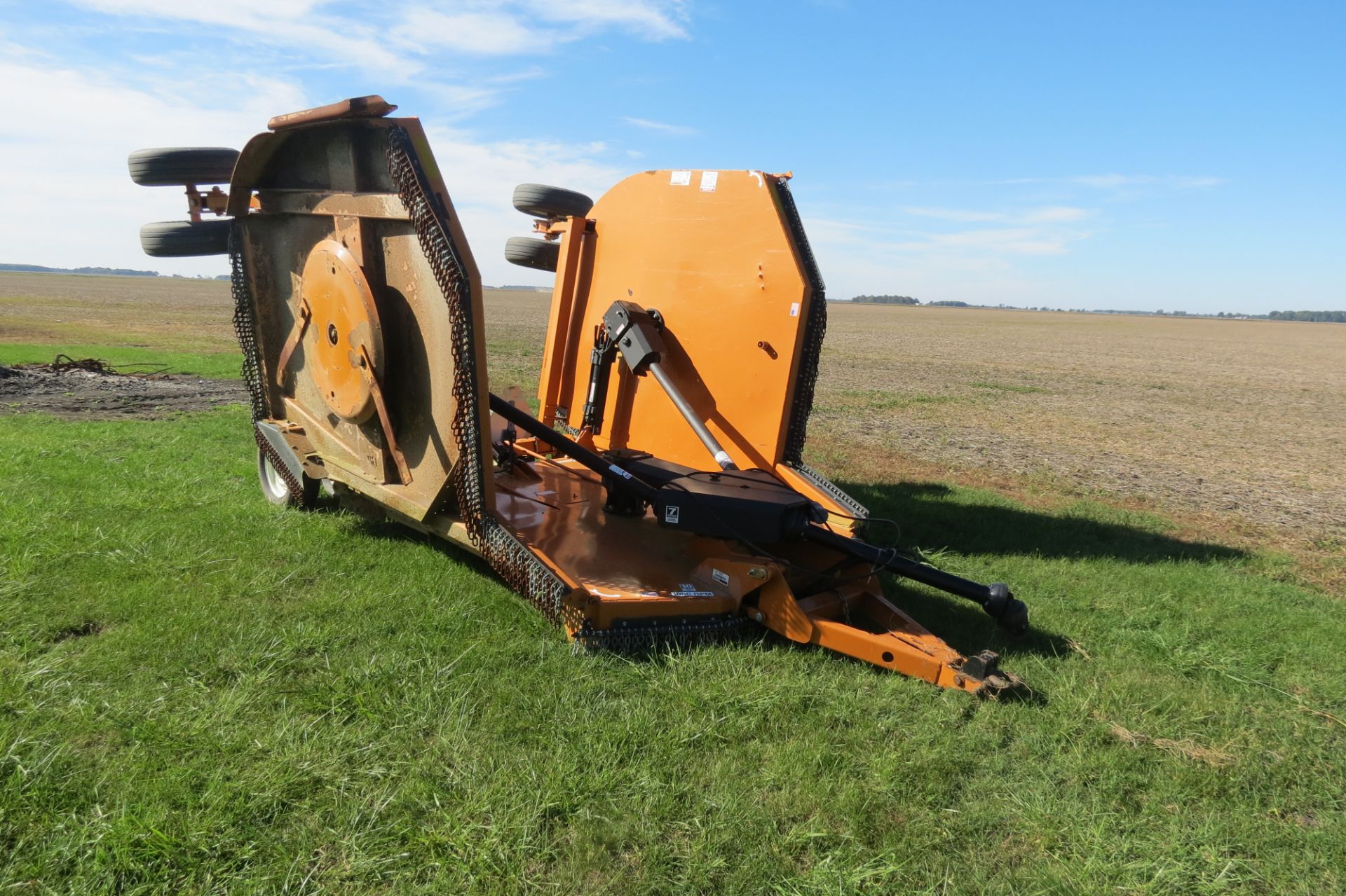 20’ Woods BW240 HDQ rotary mower, stump jumpers, airplane tires, hyd fold, front and rear - Image 12 of 13